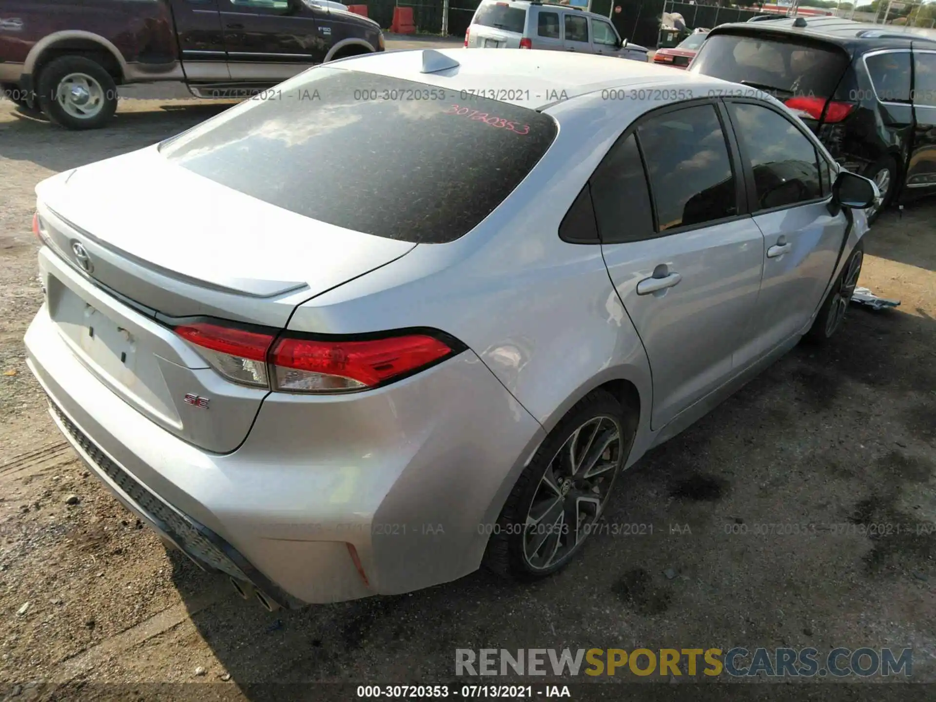 4 Photograph of a damaged car JTDS4RCE4LJ022896 TOYOTA COROLLA 2020