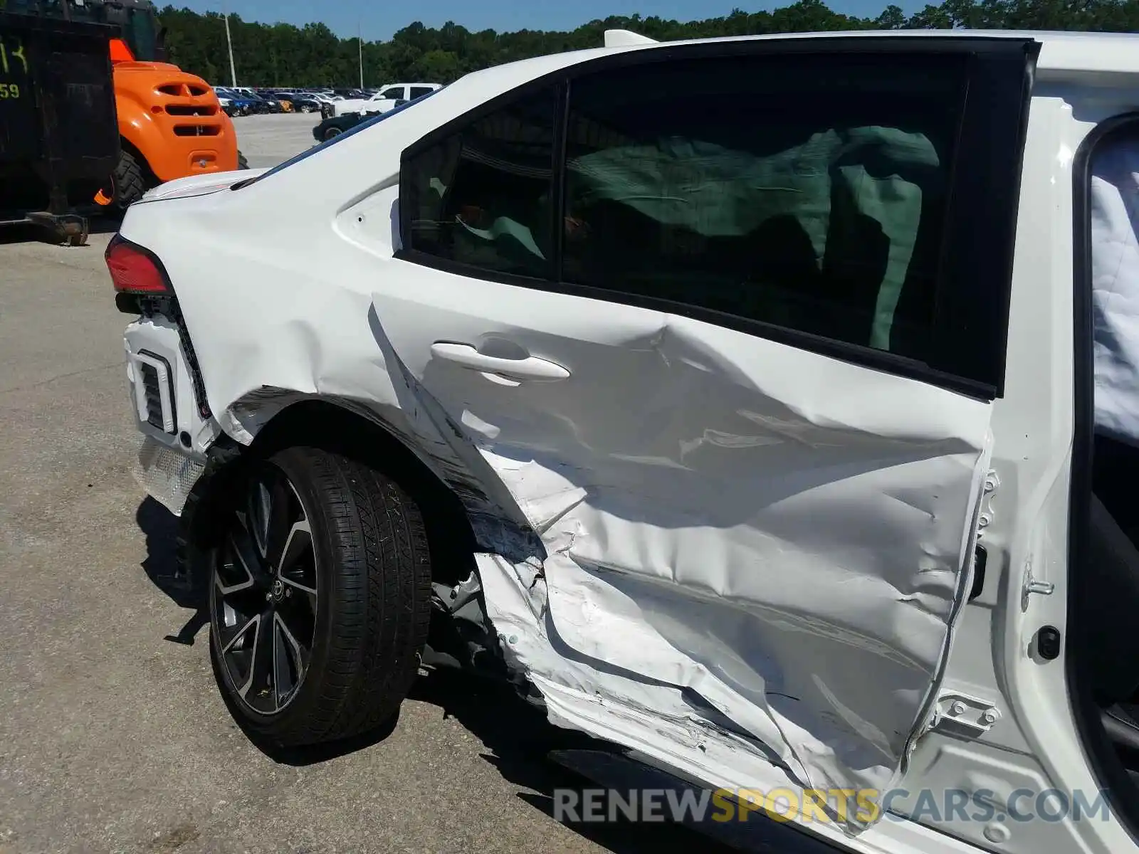 9 Photograph of a damaged car JTDS4RCE4LJ029623 TOYOTA COROLLA 2020