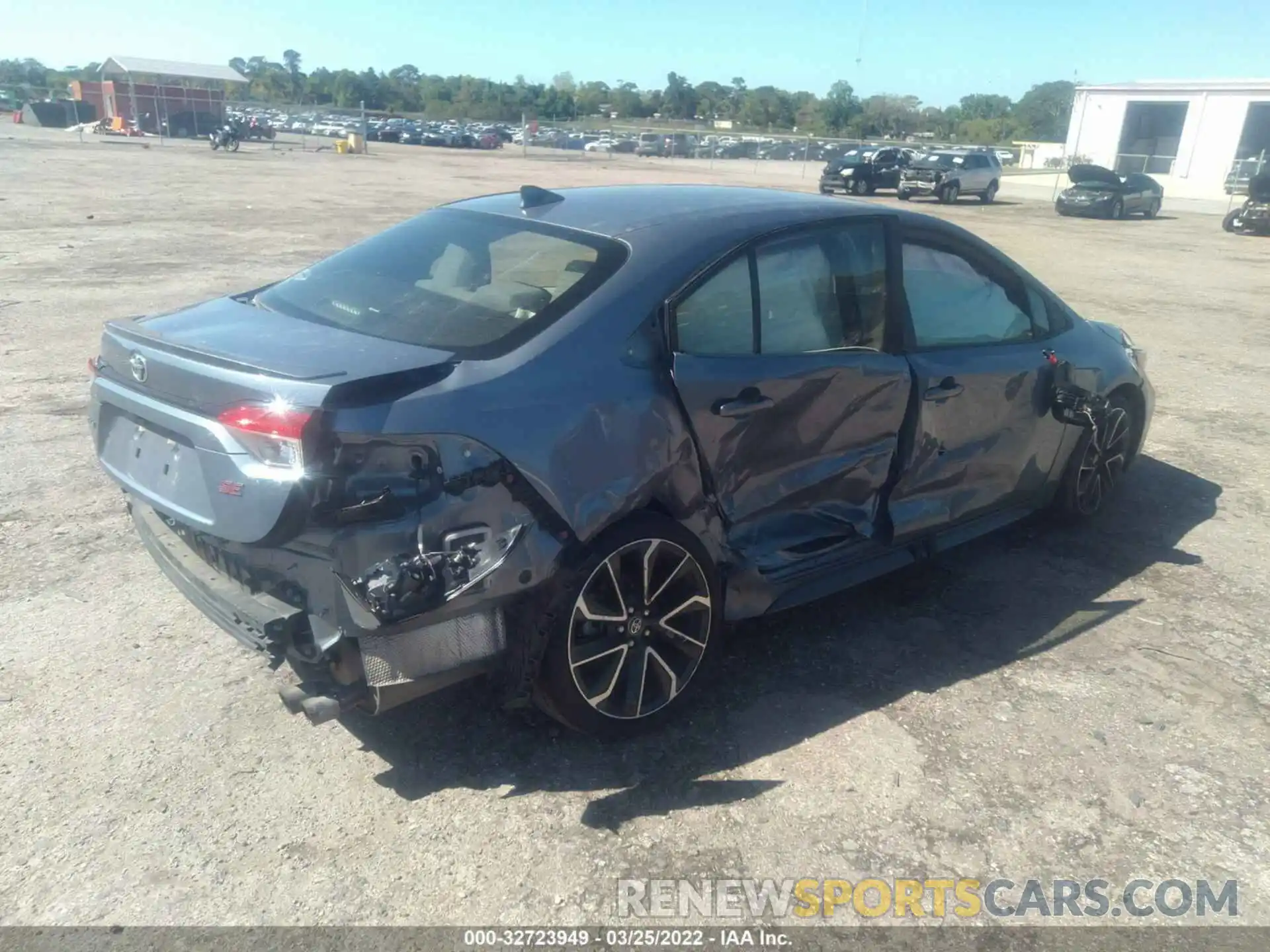 4 Photograph of a damaged car JTDS4RCE4LJ032375 TOYOTA COROLLA 2020