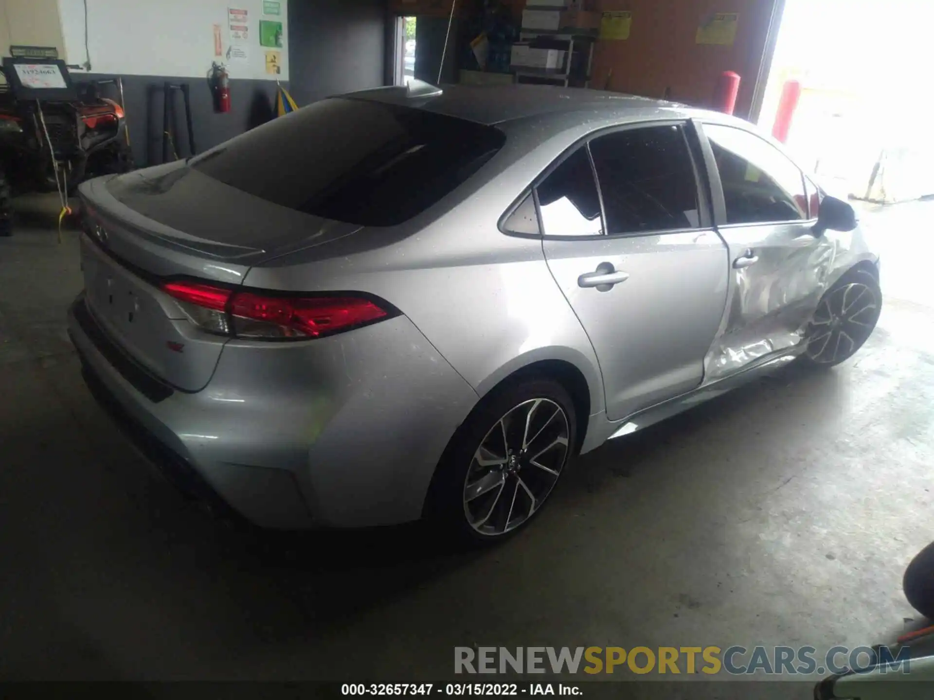 4 Photograph of a damaged car JTDS4RCE4LJ033901 TOYOTA COROLLA 2020