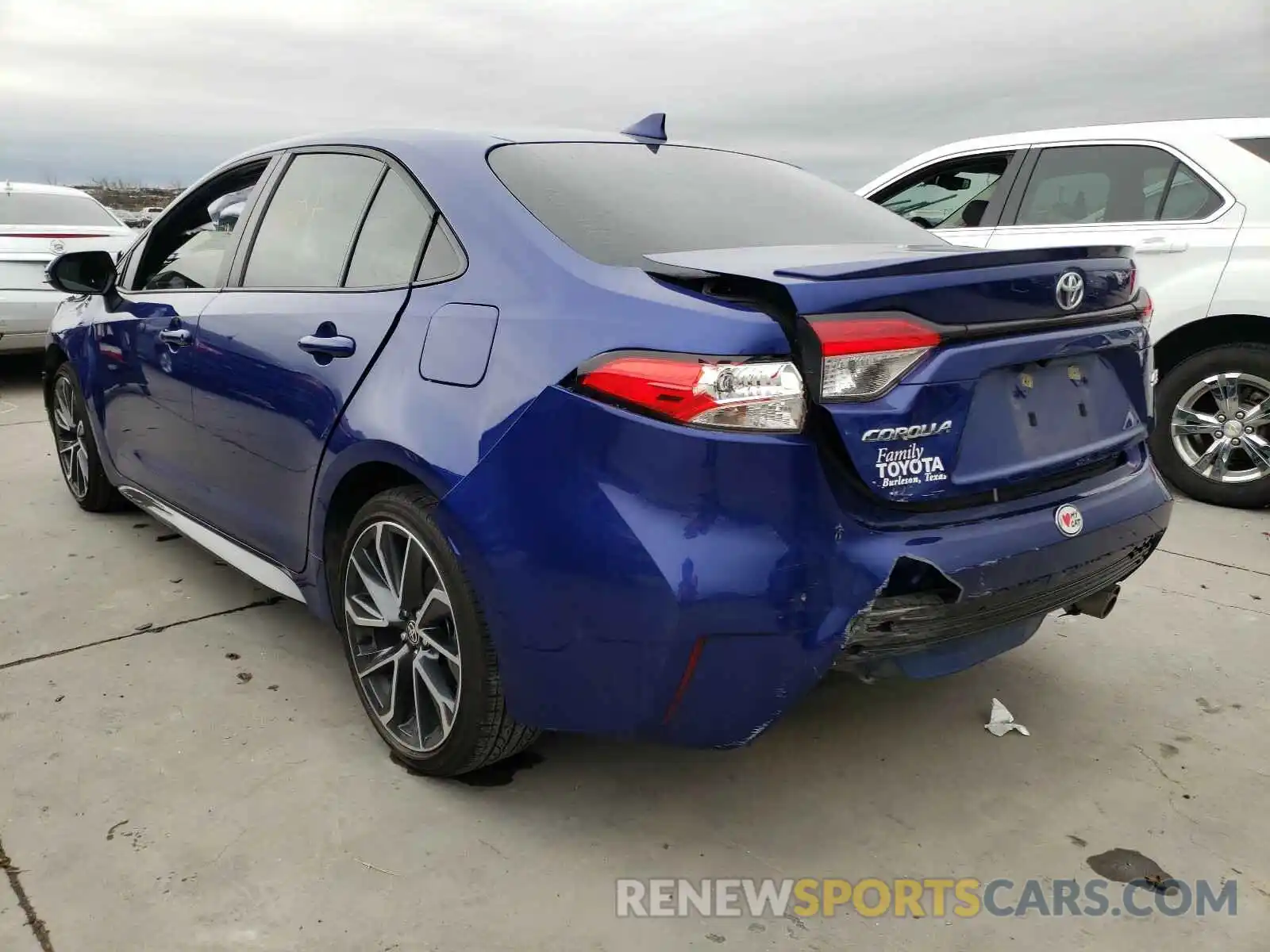 3 Photograph of a damaged car JTDS4RCE4LJ035678 TOYOTA COROLLA 2020