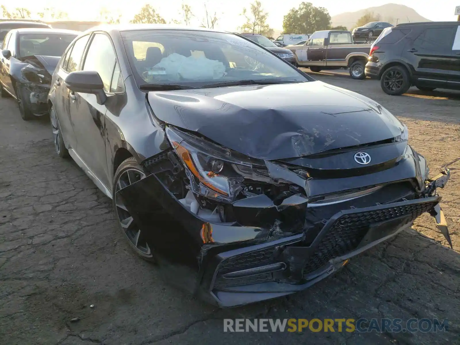 1 Photograph of a damaged car JTDS4RCE4LJ037513 TOYOTA COROLLA 2020