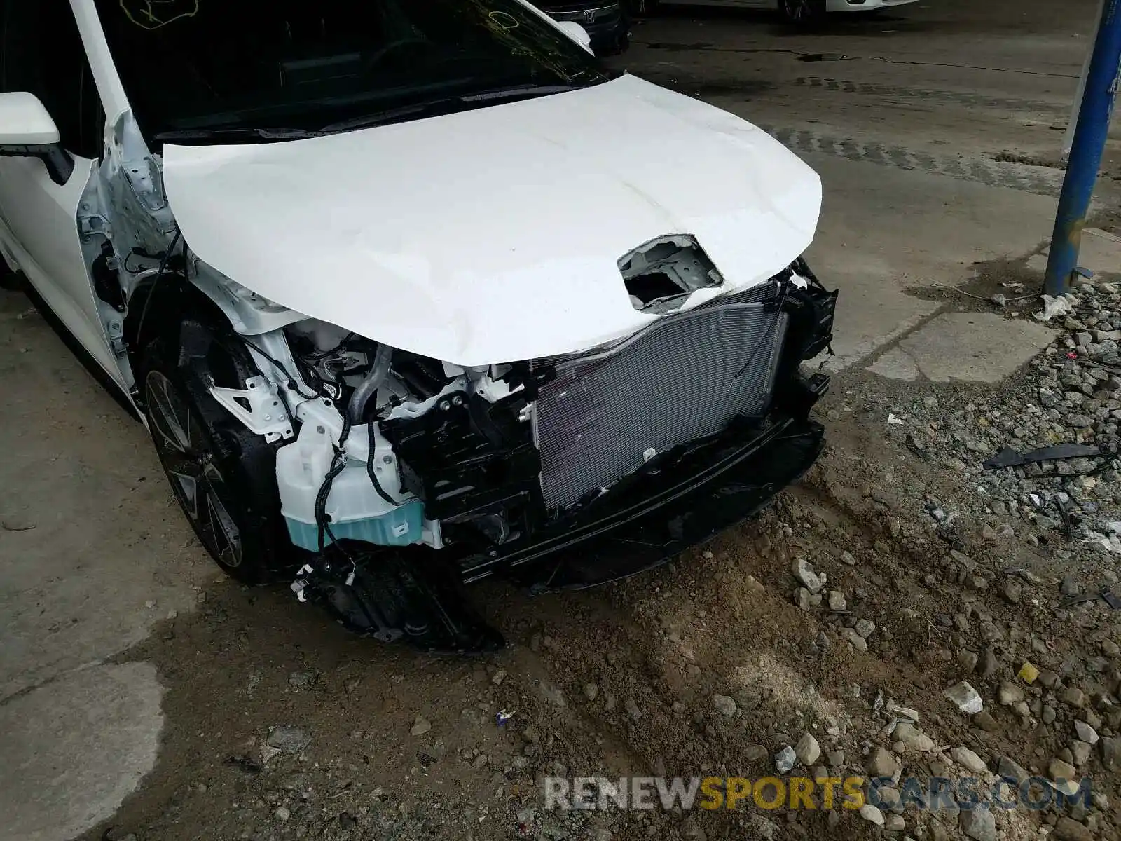 9 Photograph of a damaged car JTDS4RCE4LJ050066 TOYOTA COROLLA 2020