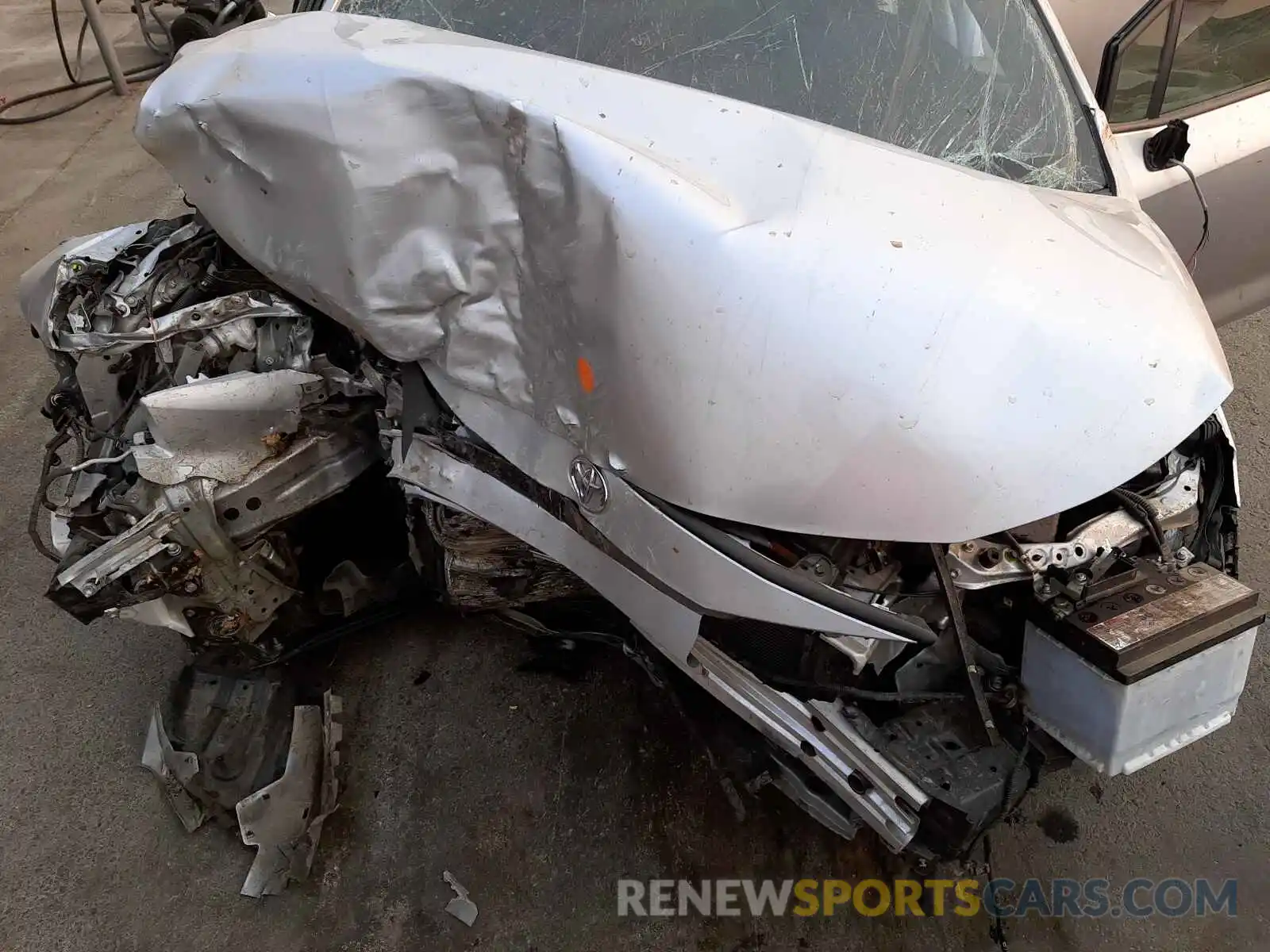 7 Photograph of a damaged car JTDS4RCE5LJ004648 TOYOTA COROLLA 2020