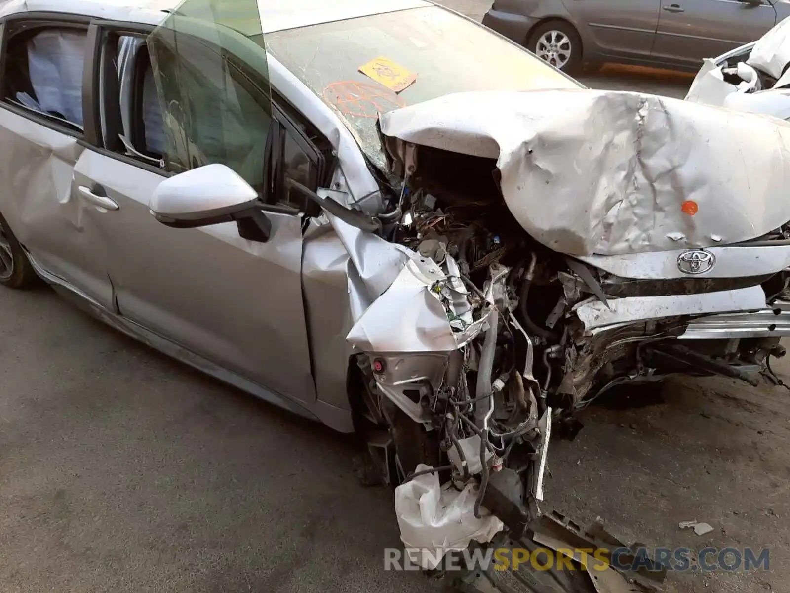 9 Photograph of a damaged car JTDS4RCE5LJ004648 TOYOTA COROLLA 2020