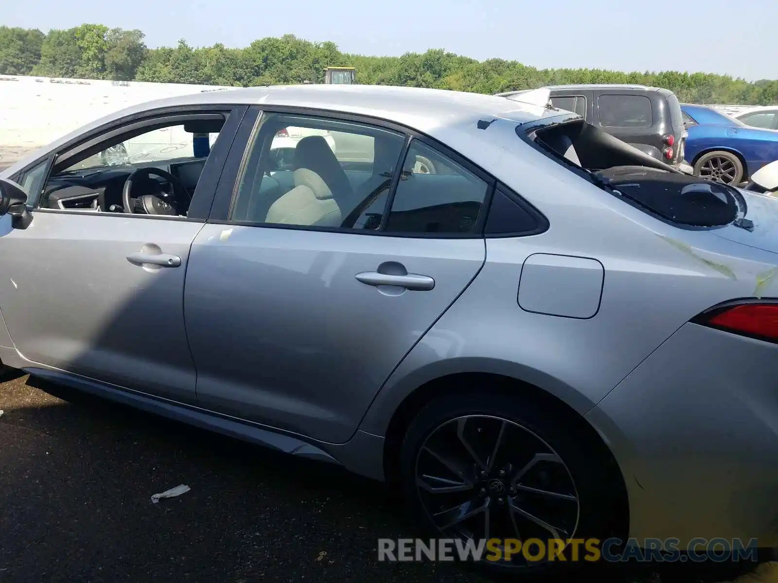 9 Photograph of a damaged car JTDS4RCE5LJ006254 TOYOTA COROLLA 2020