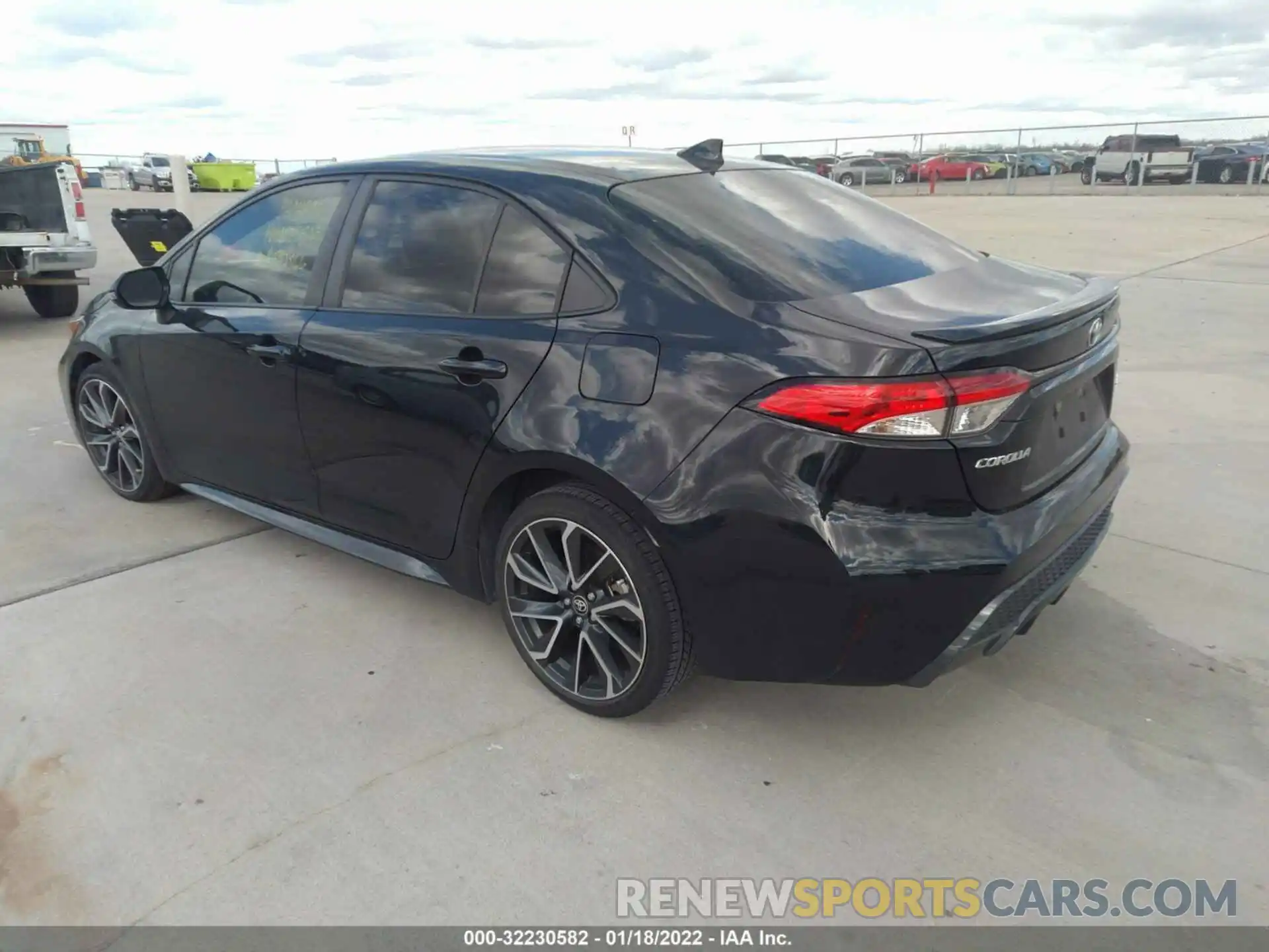 3 Photograph of a damaged car JTDS4RCE5LJ013205 TOYOTA COROLLA 2020