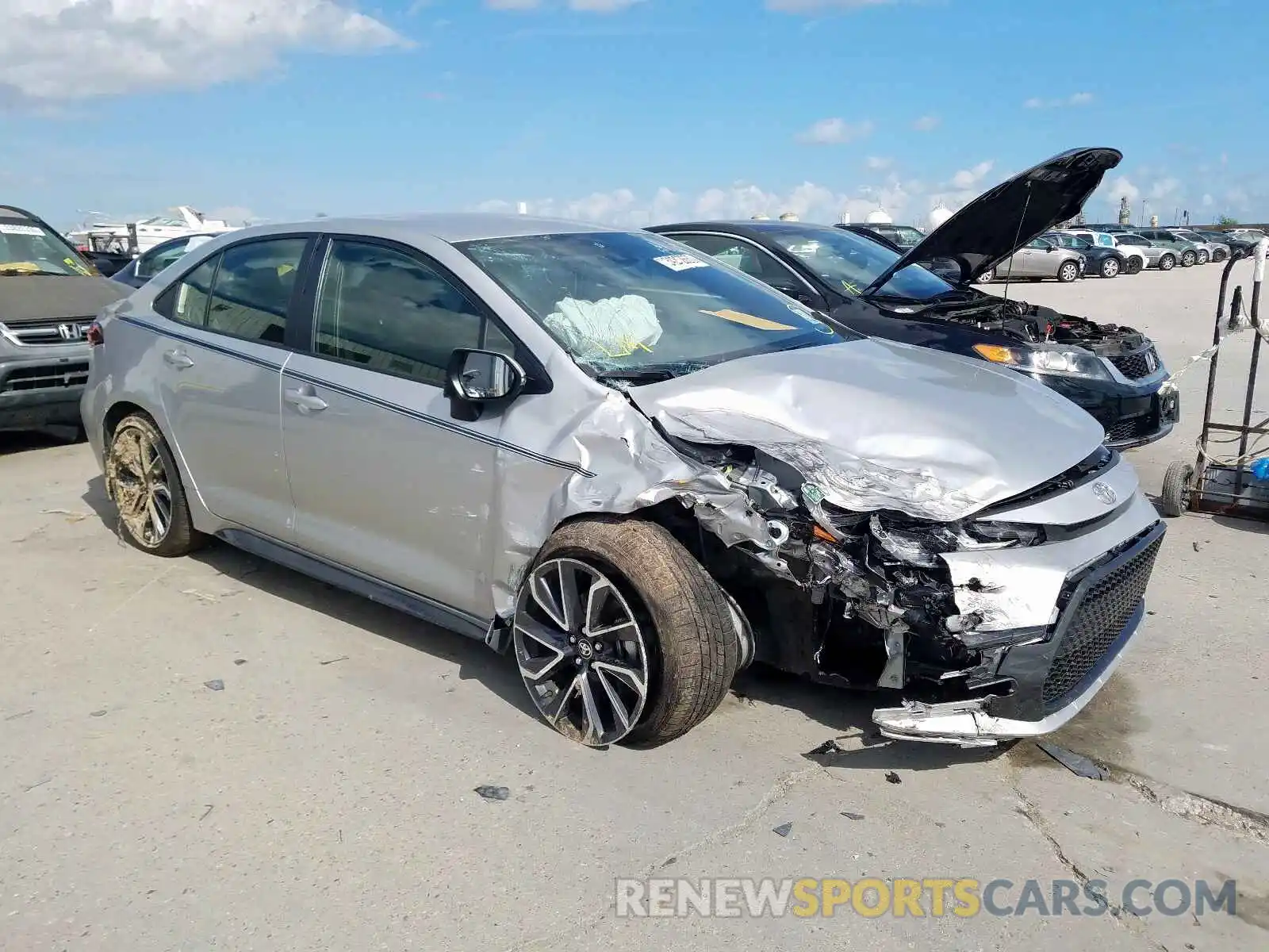 1 Photograph of a damaged car JTDS4RCE5LJ015682 TOYOTA COROLLA 2020