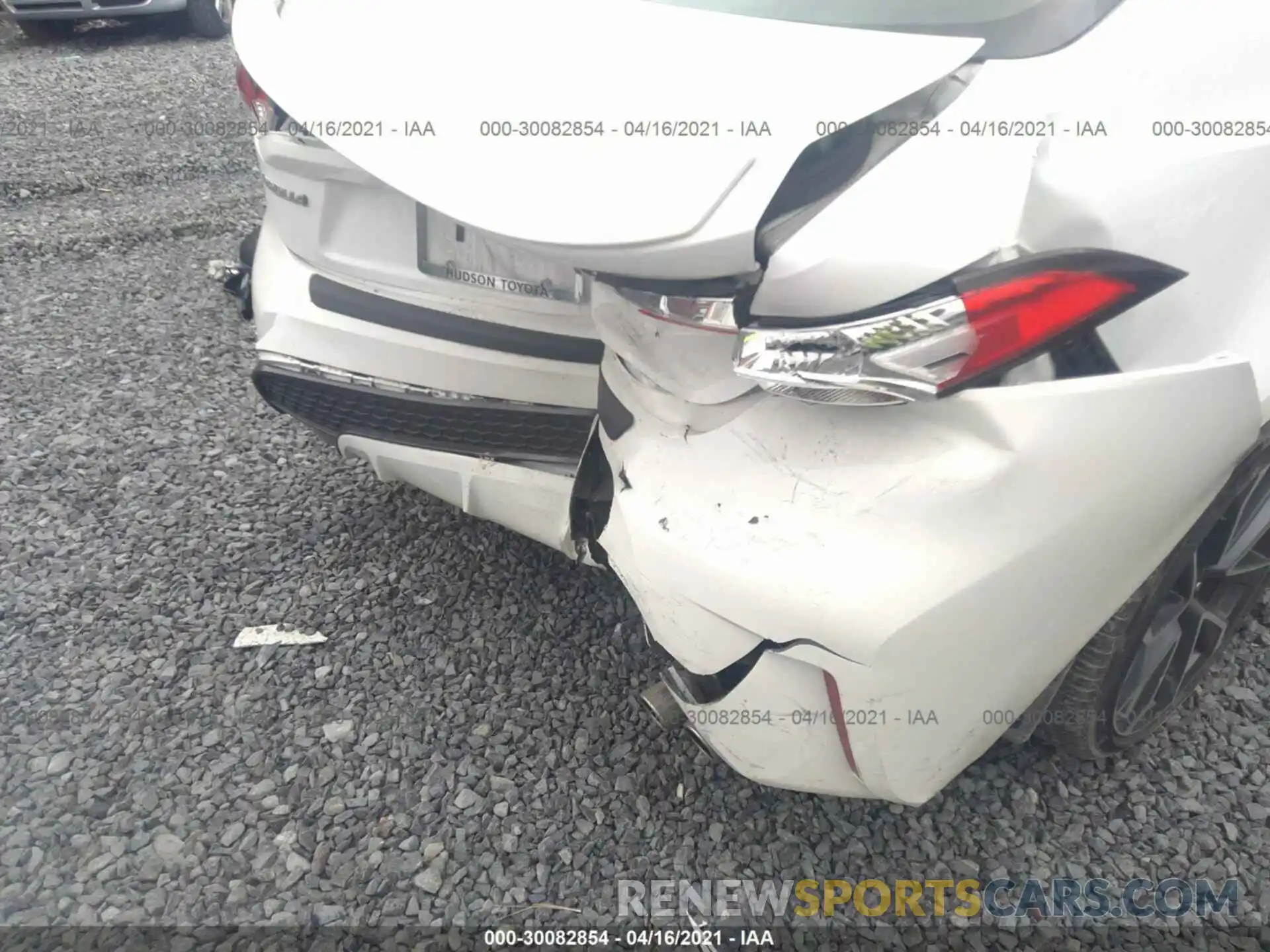 6 Photograph of a damaged car JTDS4RCE5LJ020090 TOYOTA COROLLA 2020