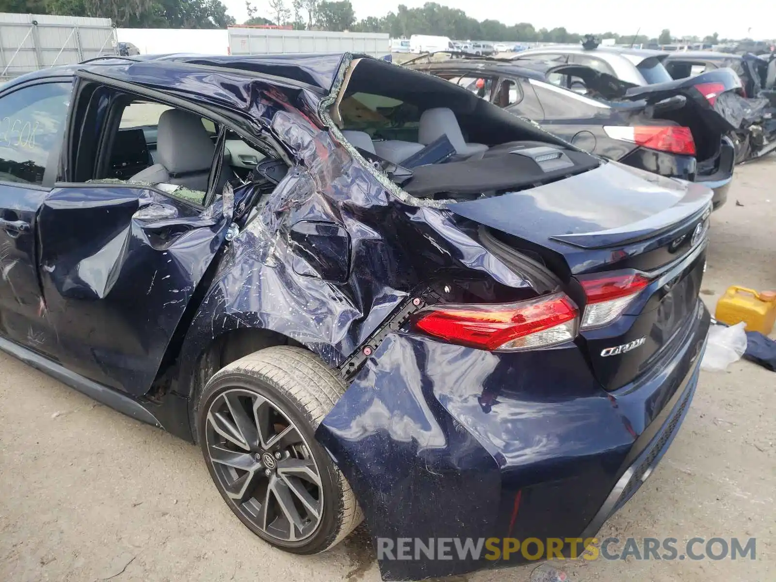 9 Photograph of a damaged car JTDS4RCE5LJ020686 TOYOTA COROLLA 2020