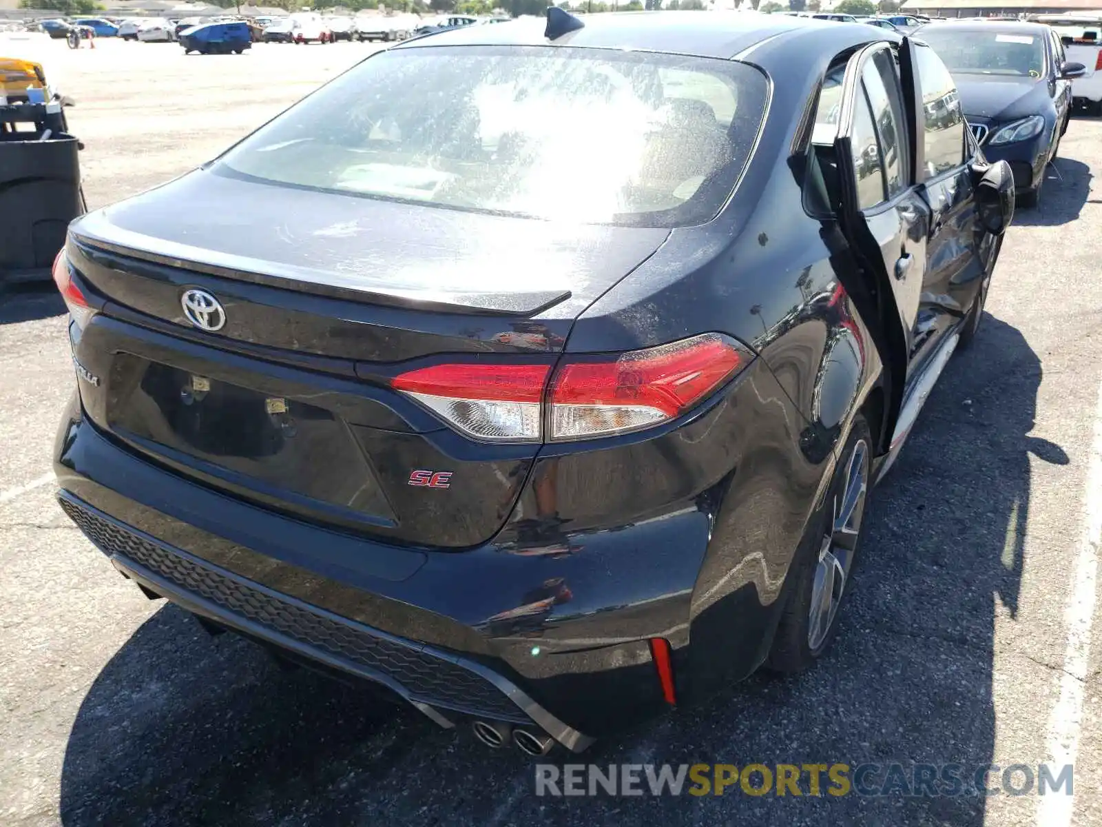 4 Photograph of a damaged car JTDS4RCE5LJ020980 TOYOTA COROLLA 2020