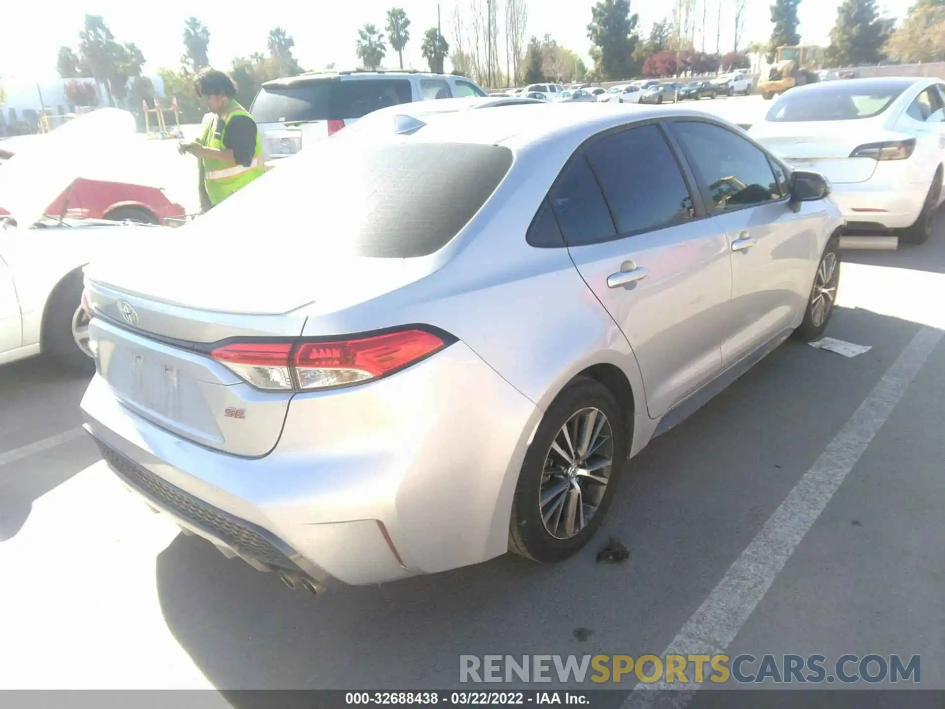 4 Photograph of a damaged car JTDS4RCE5LJ024382 TOYOTA COROLLA 2020