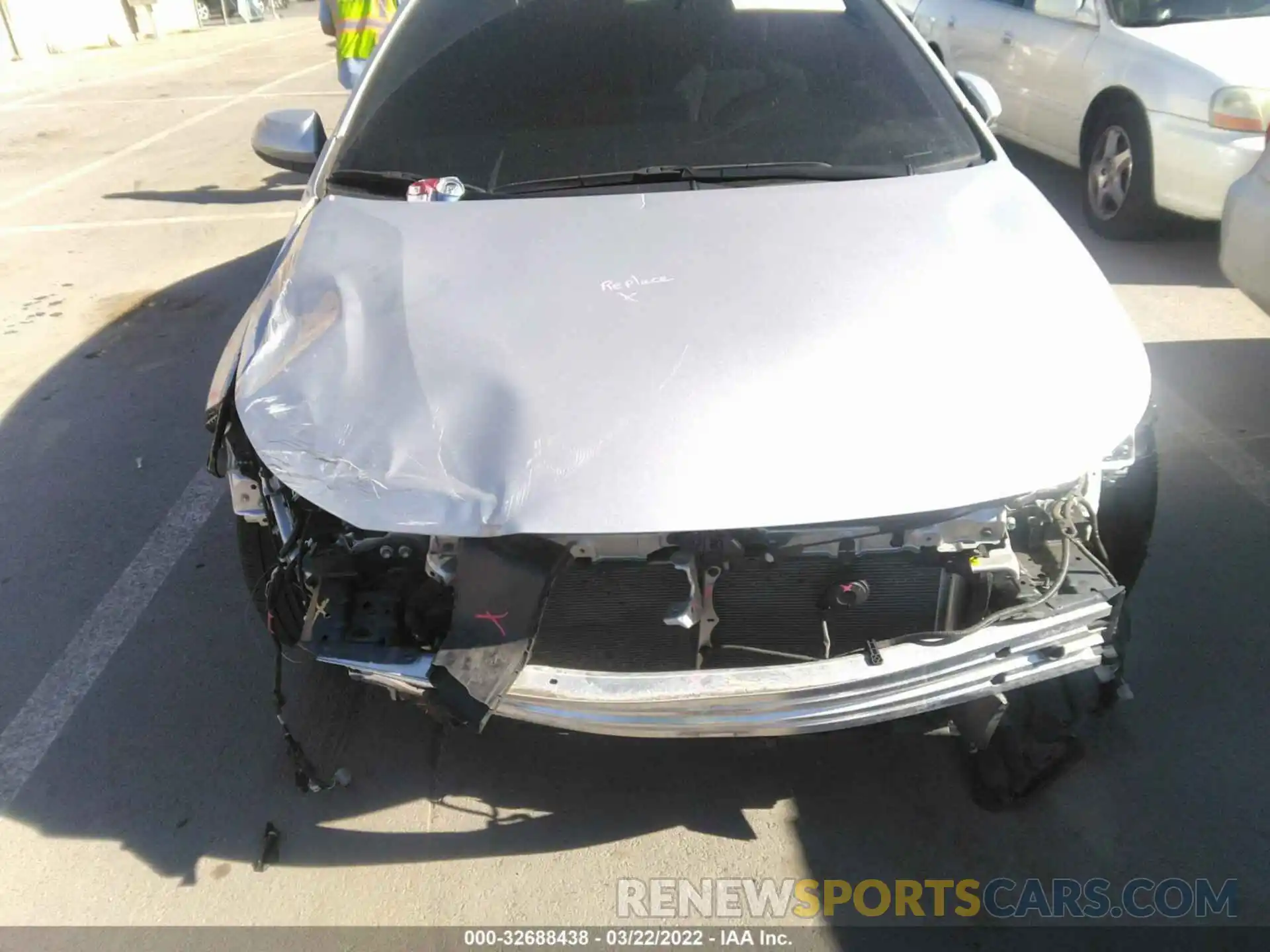 6 Photograph of a damaged car JTDS4RCE5LJ024382 TOYOTA COROLLA 2020