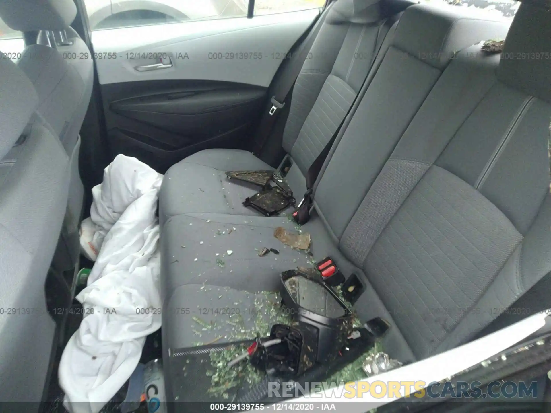 8 Photograph of a damaged car JTDS4RCE5LJ025841 TOYOTA COROLLA 2020