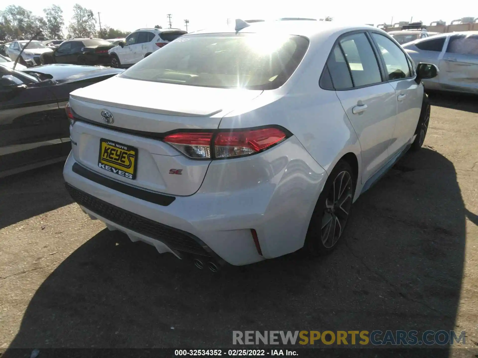 4 Photograph of a damaged car JTDS4RCE5LJ028657 TOYOTA COROLLA 2020