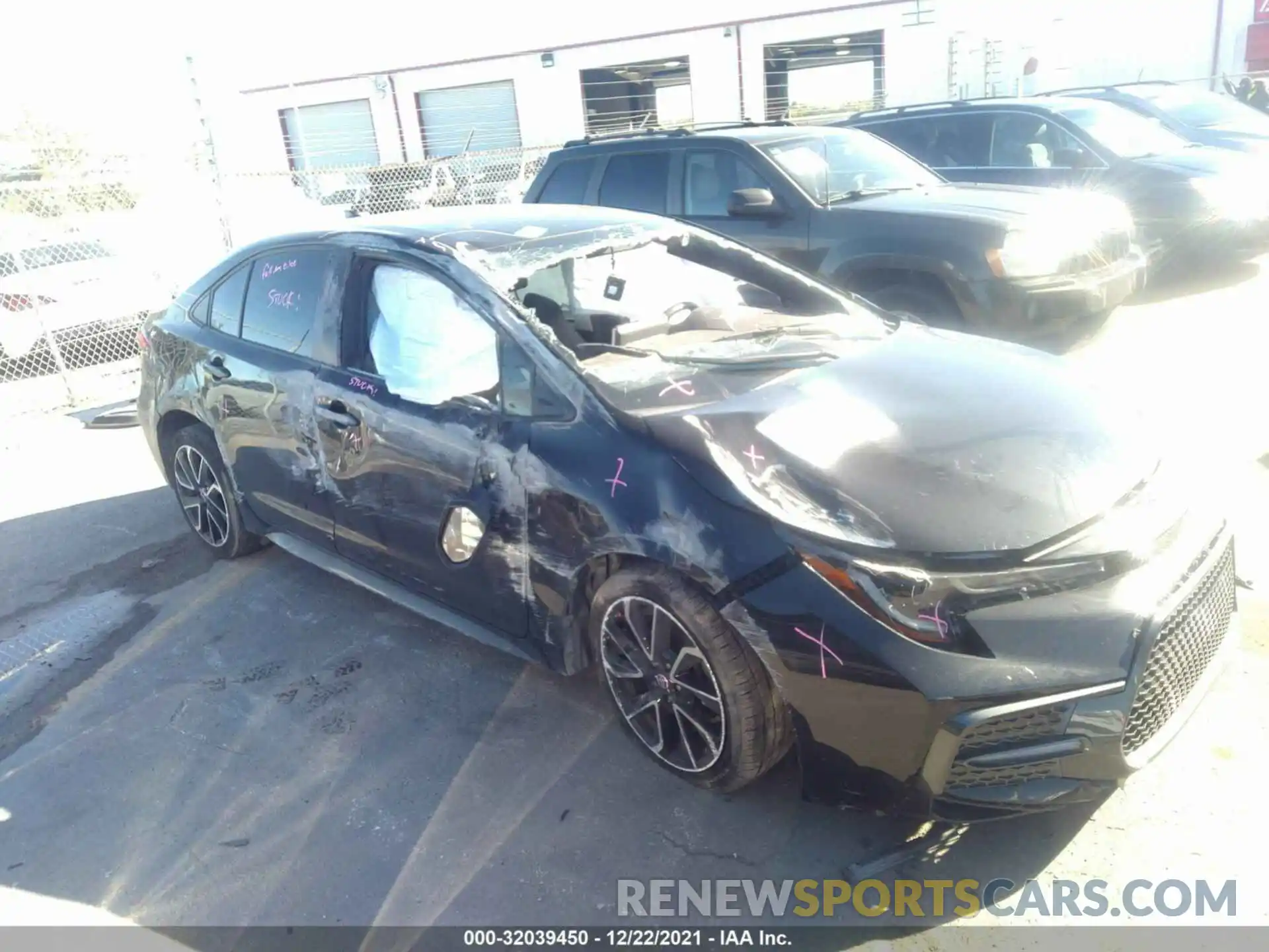 6 Photograph of a damaged car JTDS4RCE5LJ029405 TOYOTA COROLLA 2020