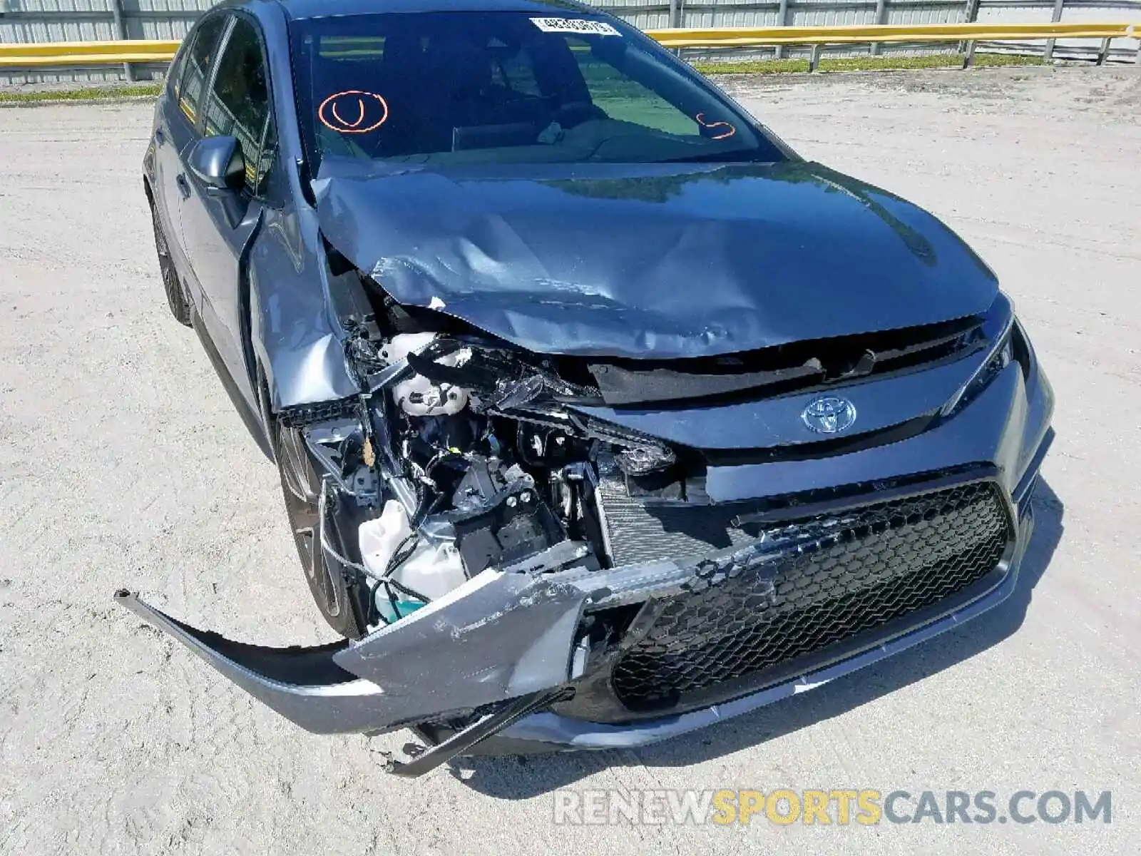 9 Photograph of a damaged car JTDS4RCE5LJ031767 TOYOTA COROLLA 2020