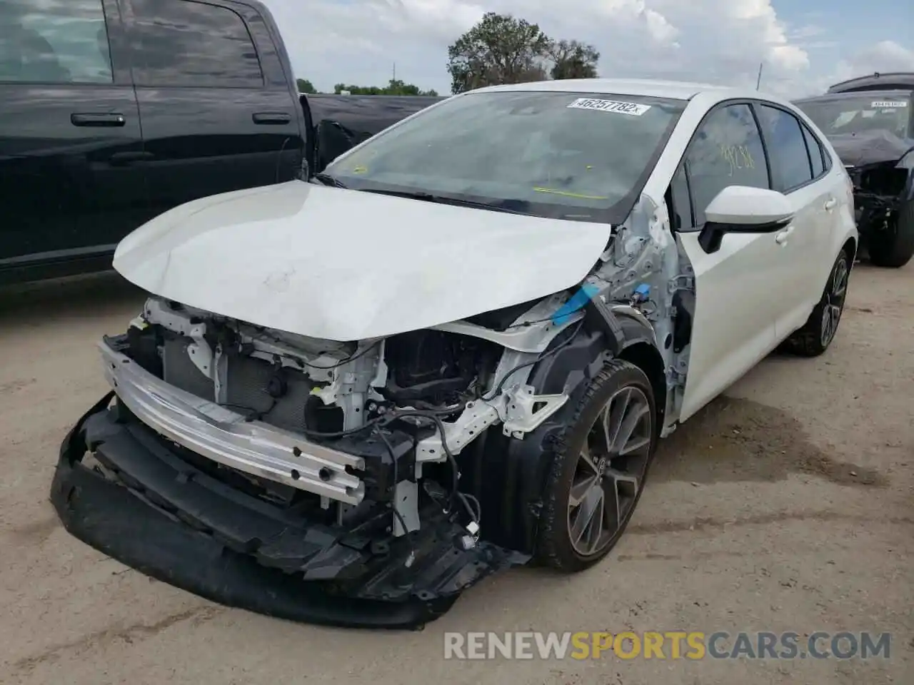 2 Photograph of a damaged car JTDS4RCE5LJ035284 TOYOTA COROLLA 2020