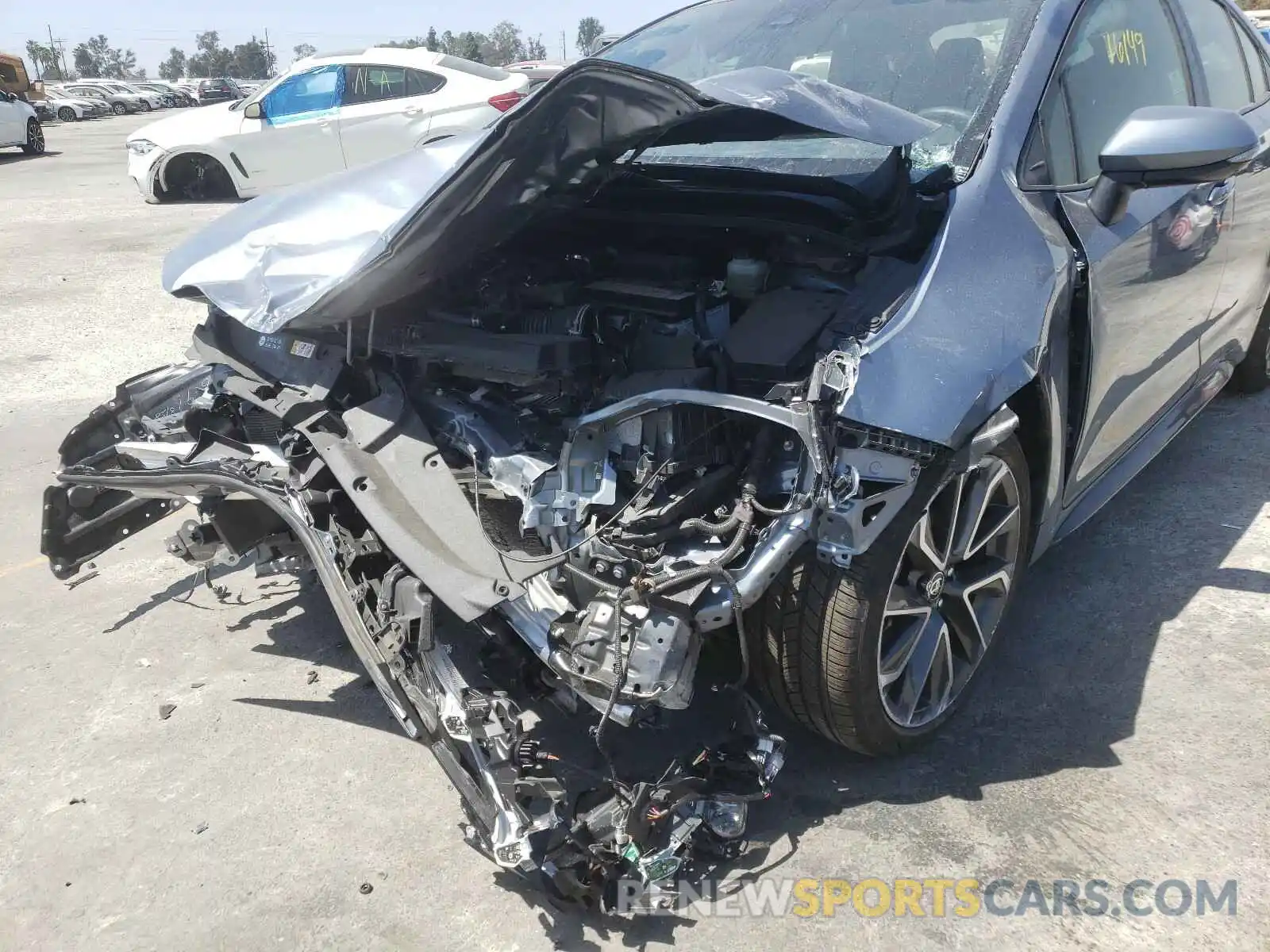 9 Photograph of a damaged car JTDS4RCE5LJ043207 TOYOTA COROLLA 2020