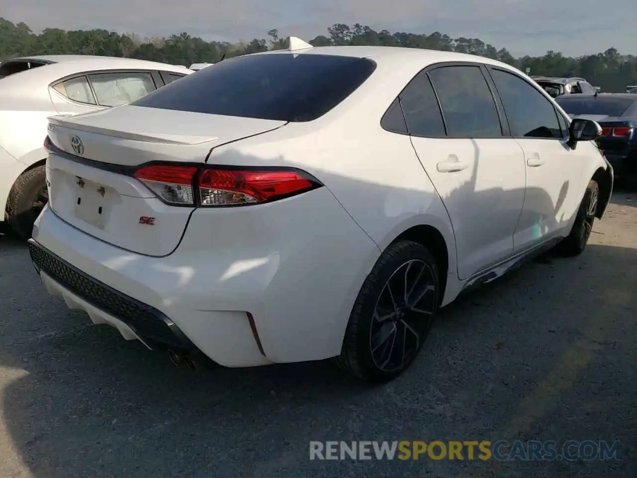 4 Photograph of a damaged car JTDS4RCE5LJ043577 TOYOTA COROLLA 2020