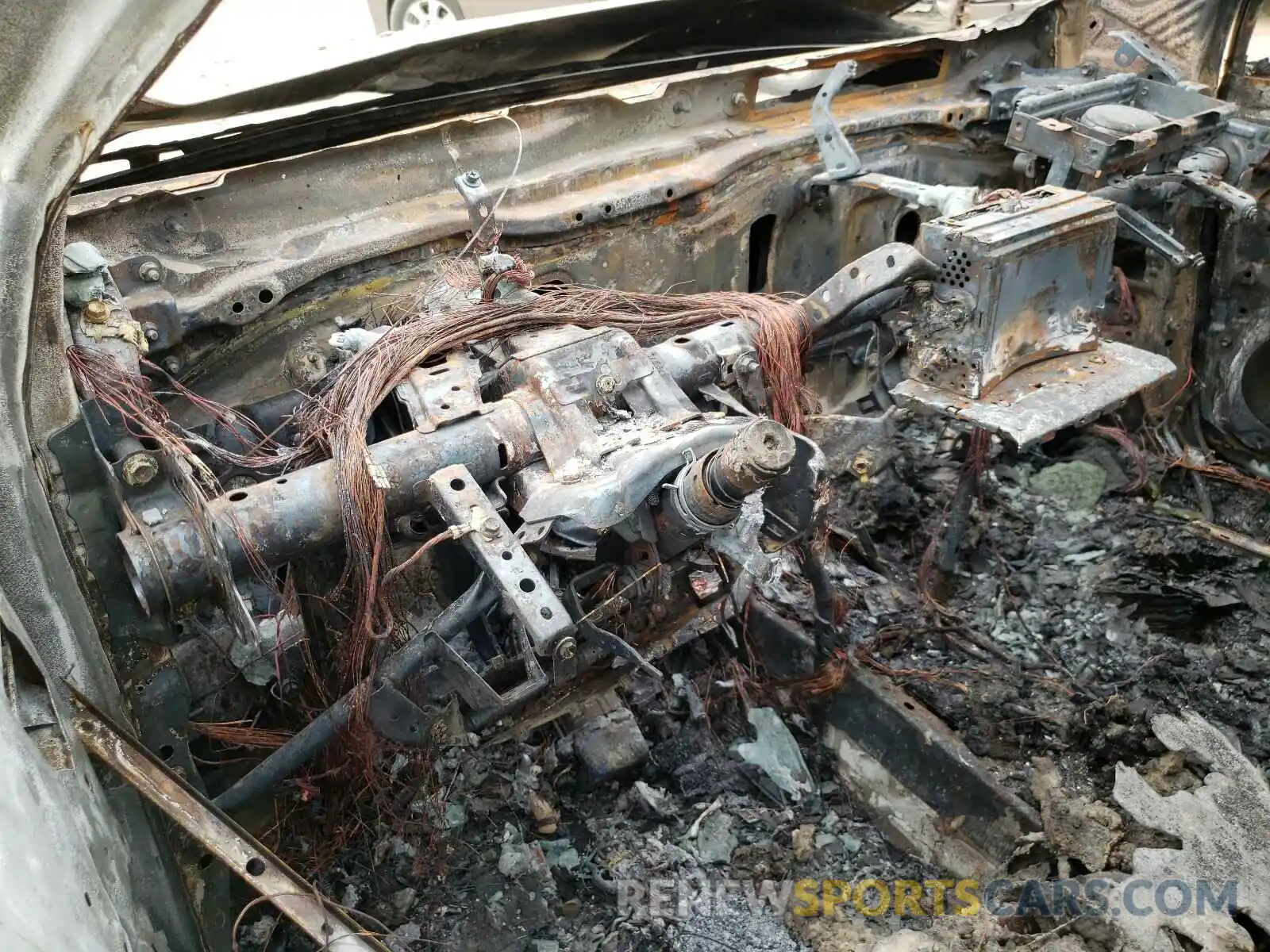 8 Photograph of a damaged car JTDS4RCE5LJ047466 TOYOTA COROLLA 2020