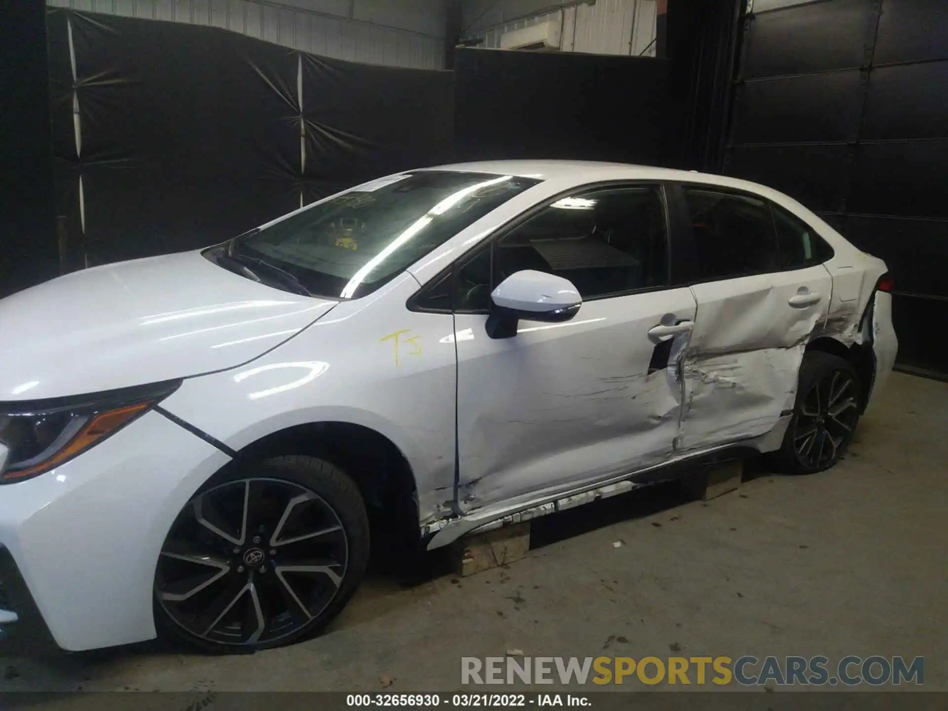 6 Photograph of a damaged car JTDS4RCE6LJ001273 TOYOTA COROLLA 2020