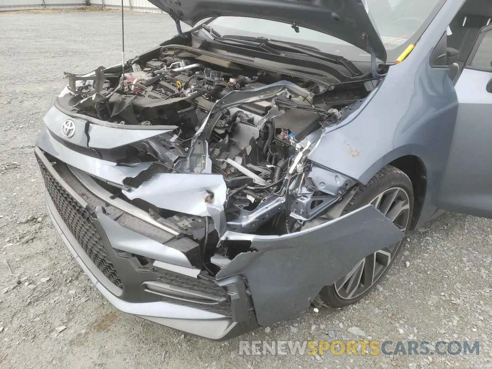 9 Photograph of a damaged car JTDS4RCE6LJ010281 TOYOTA COROLLA 2020