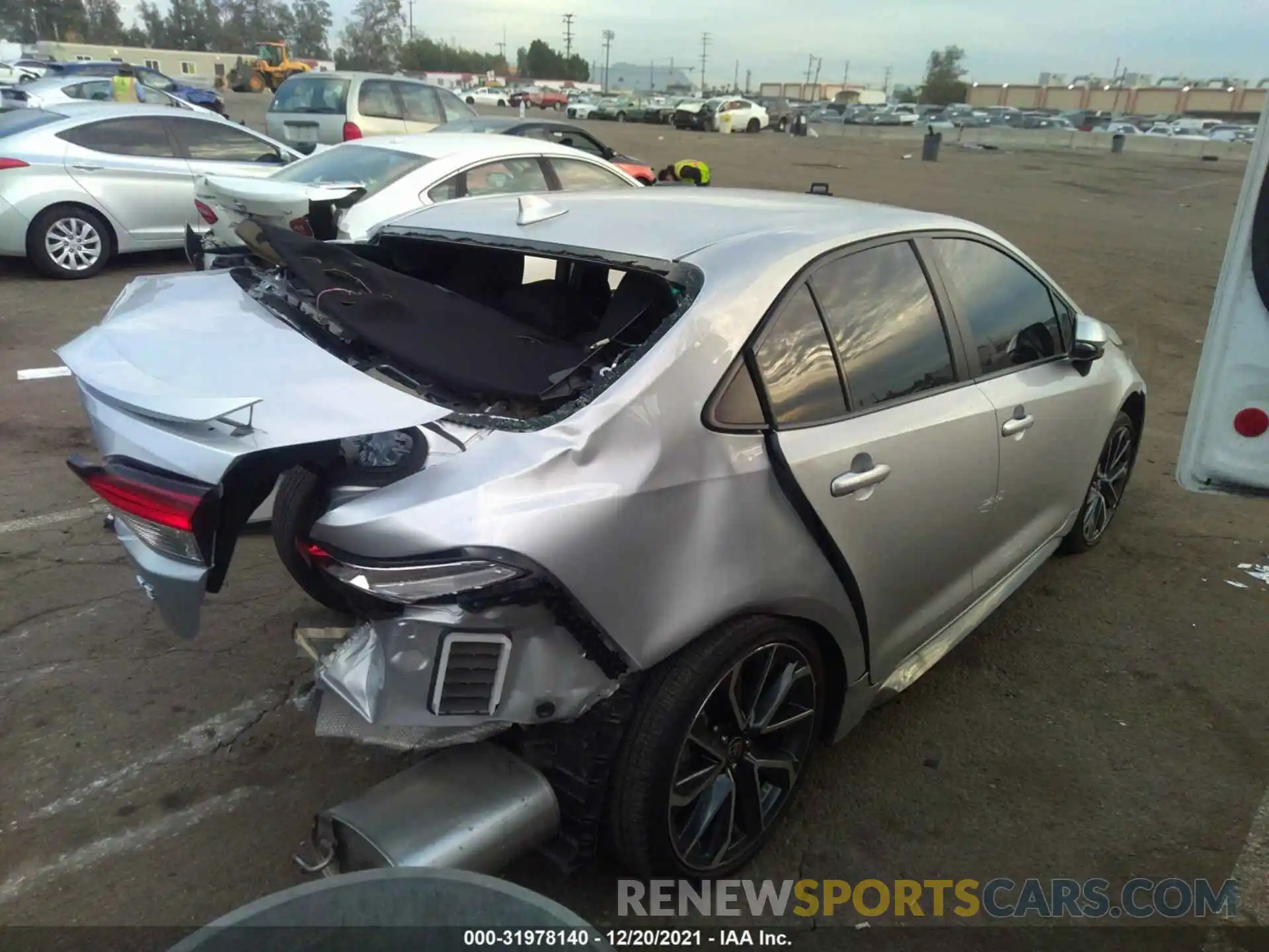 4 Photograph of a damaged car JTDS4RCE6LJ016033 TOYOTA COROLLA 2020