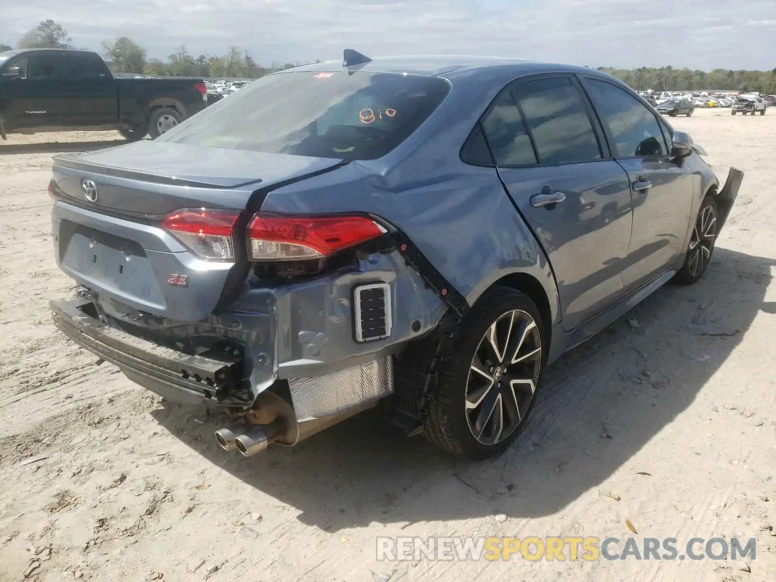 4 Photograph of a damaged car JTDS4RCE6LJ019501 TOYOTA COROLLA 2020