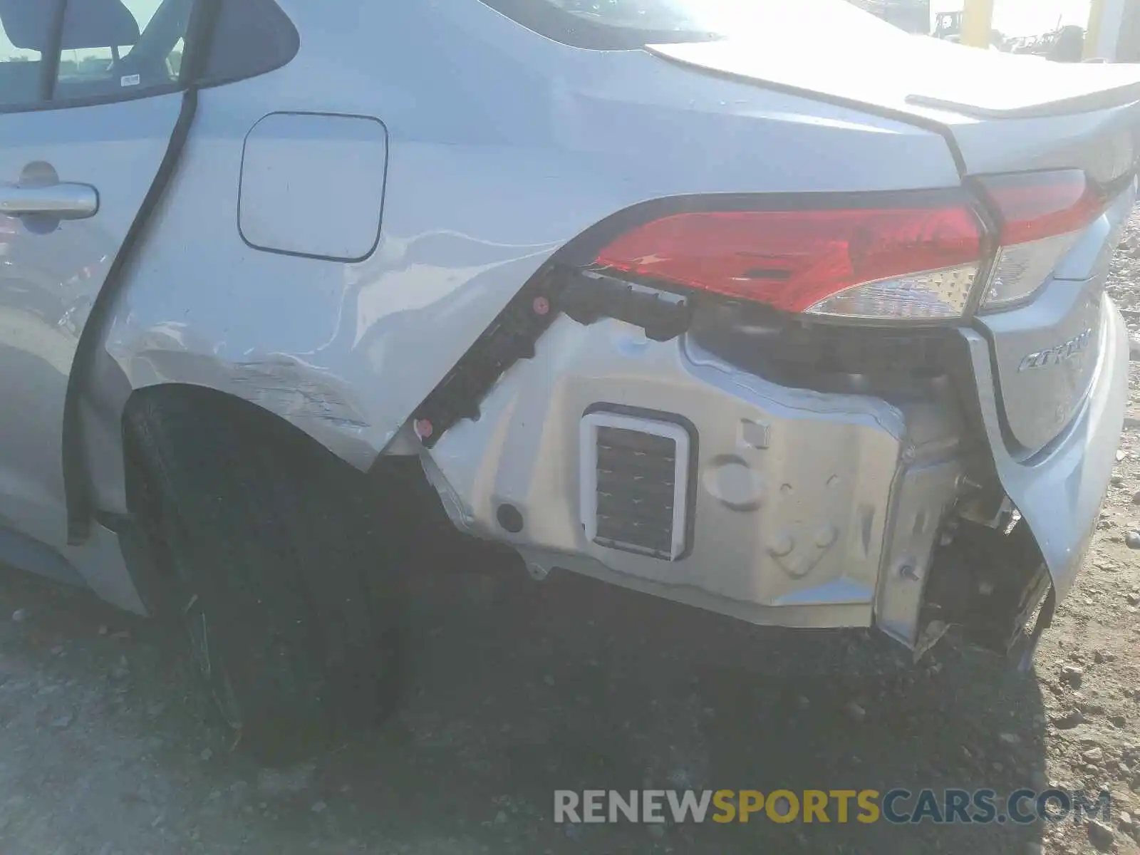 9 Photograph of a damaged car JTDS4RCE6LJ019787 TOYOTA COROLLA 2020