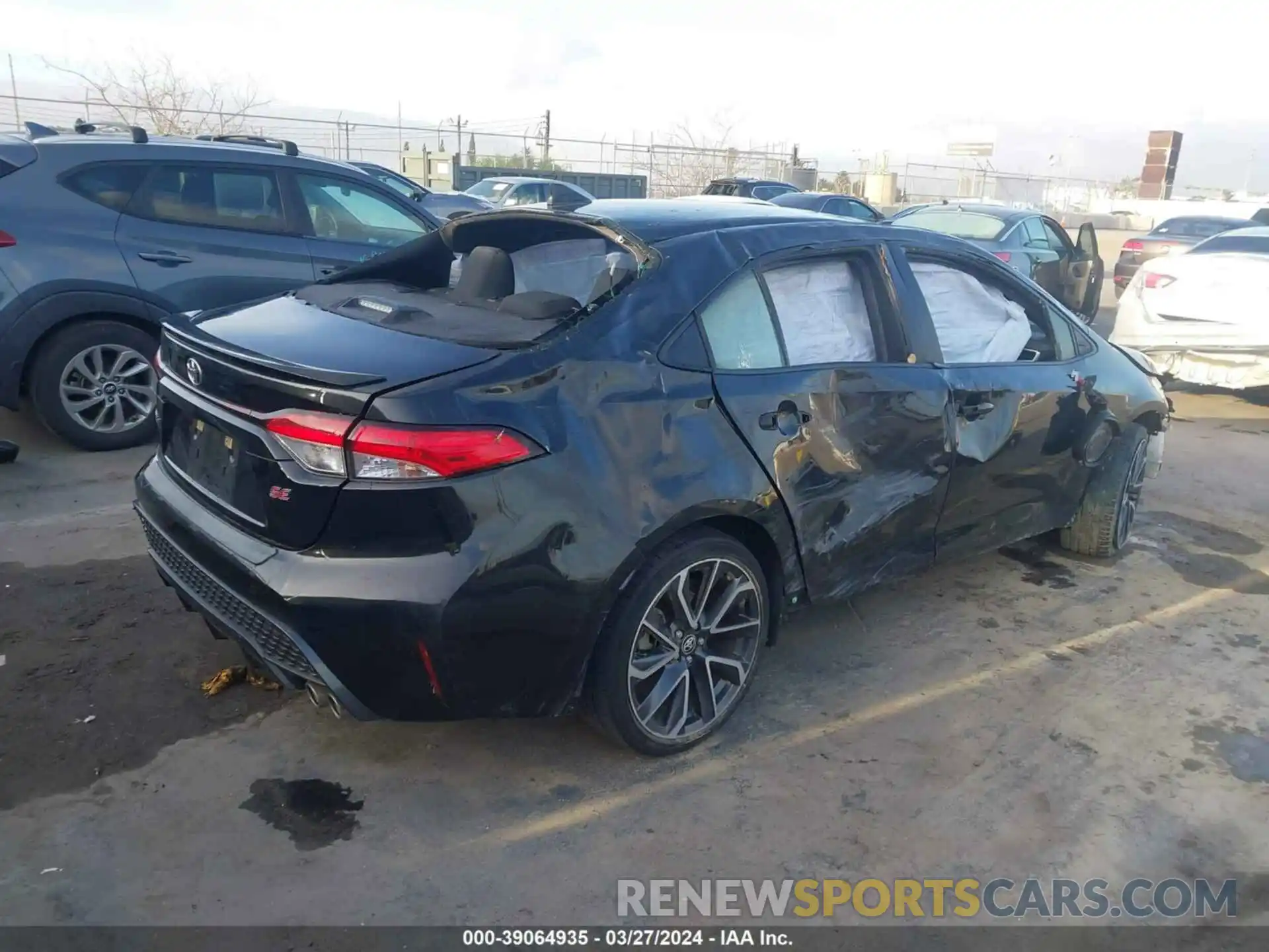 4 Photograph of a damaged car JTDS4RCE6LJ020986 TOYOTA COROLLA 2020