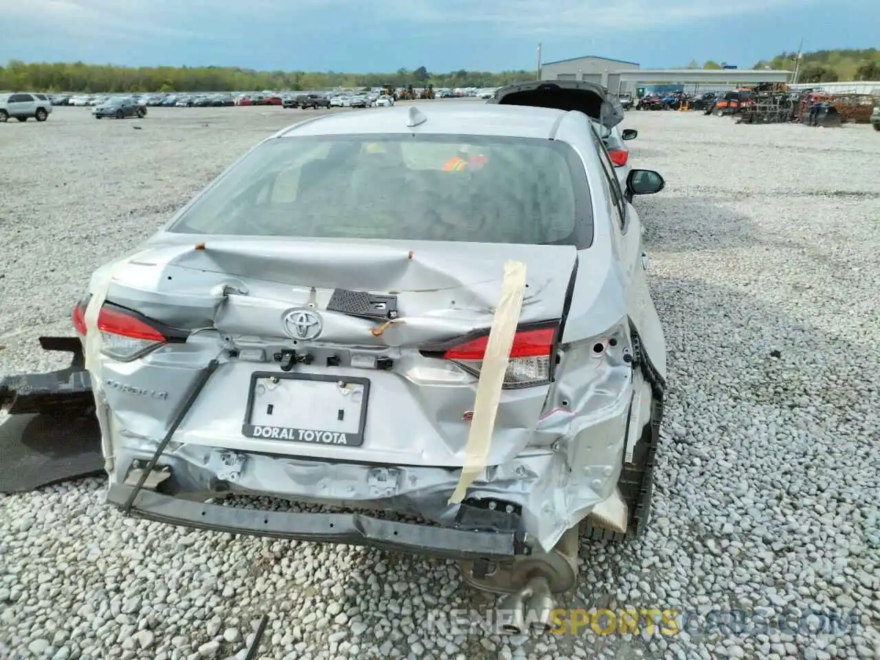 9 Photograph of a damaged car JTDS4RCE6LJ022673 TOYOTA COROLLA 2020