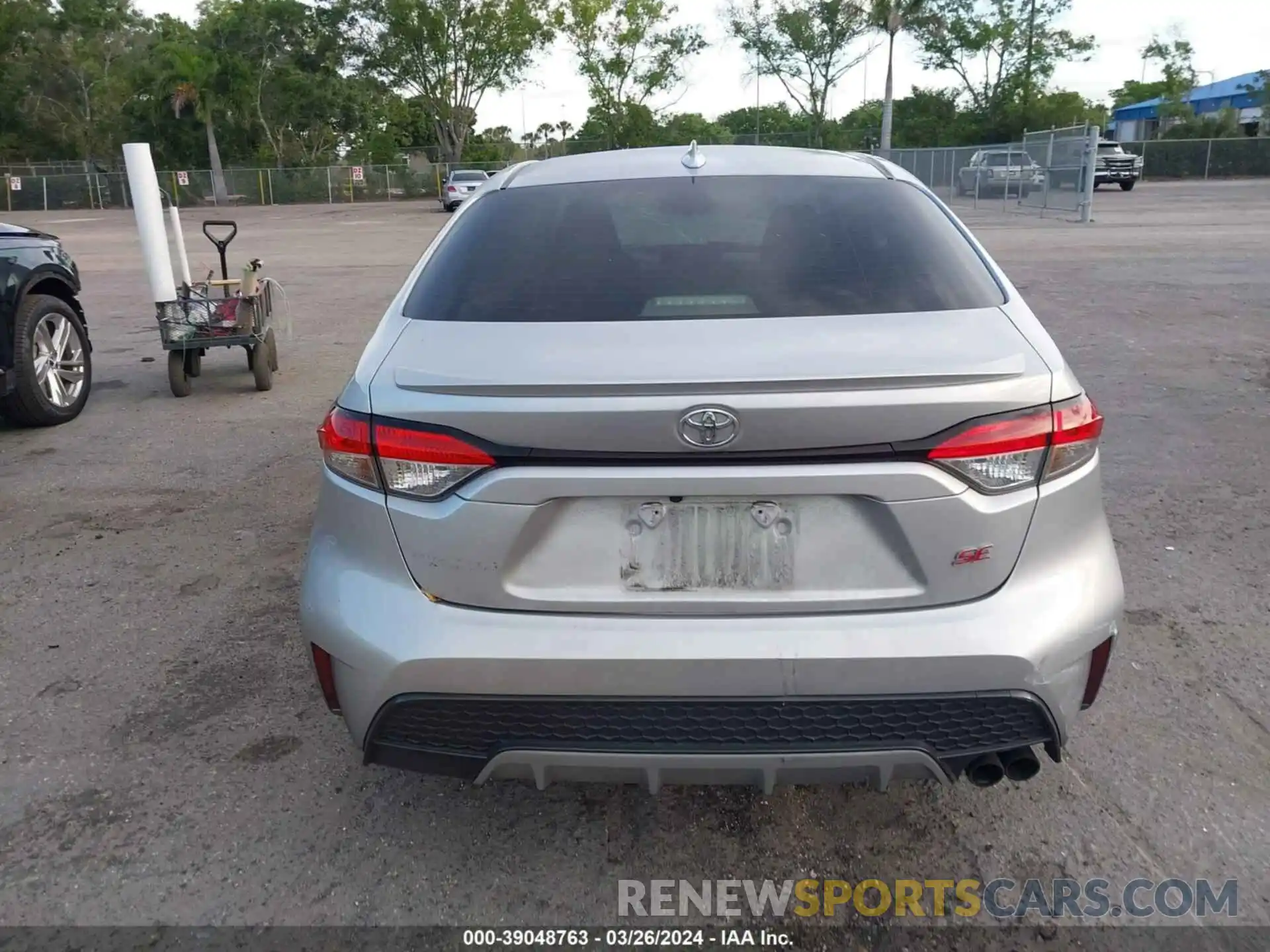 16 Photograph of a damaged car JTDS4RCE6LJ027601 TOYOTA COROLLA 2020