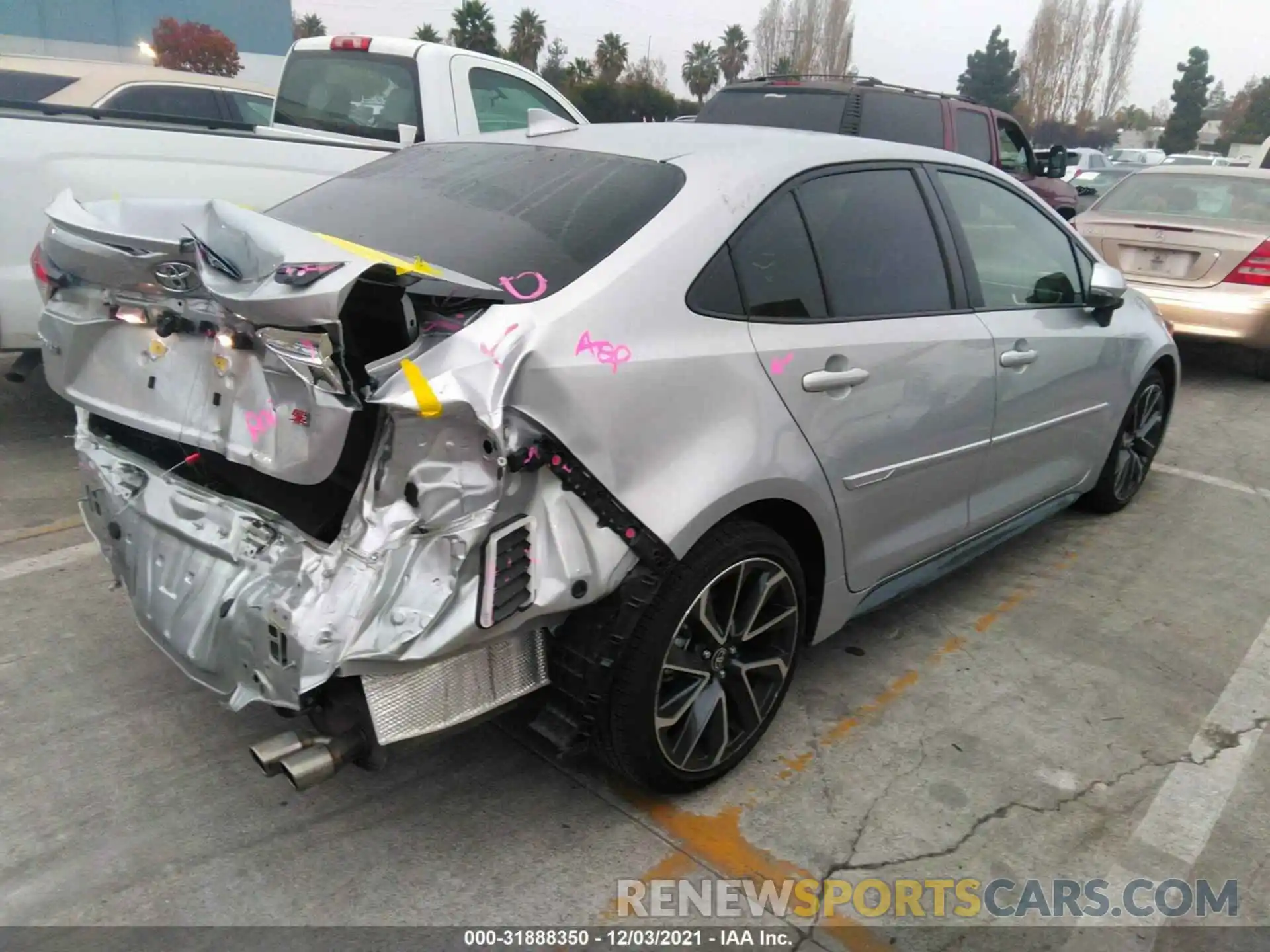 4 Photograph of a damaged car JTDS4RCE6LJ032118 TOYOTA COROLLA 2020