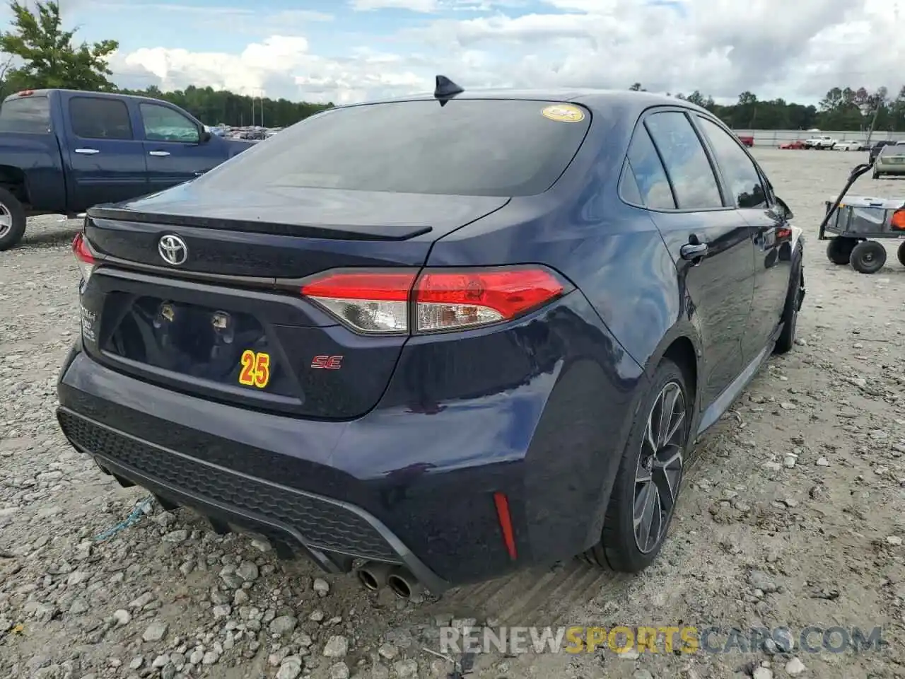 4 Photograph of a damaged car JTDS4RCE6LJ032992 TOYOTA COROLLA 2020