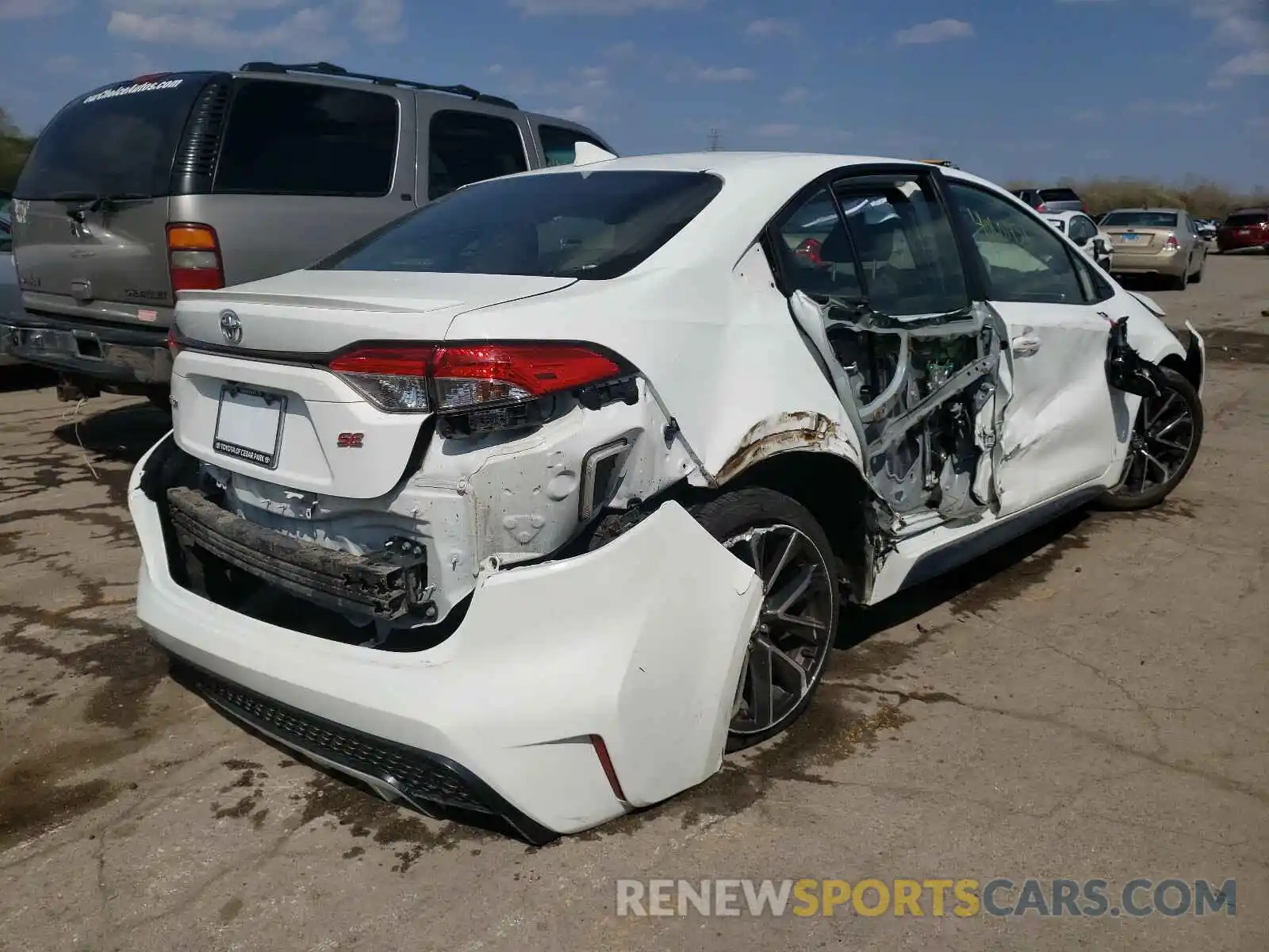 4 Photograph of a damaged car JTDS4RCE6LJ033107 TOYOTA COROLLA 2020