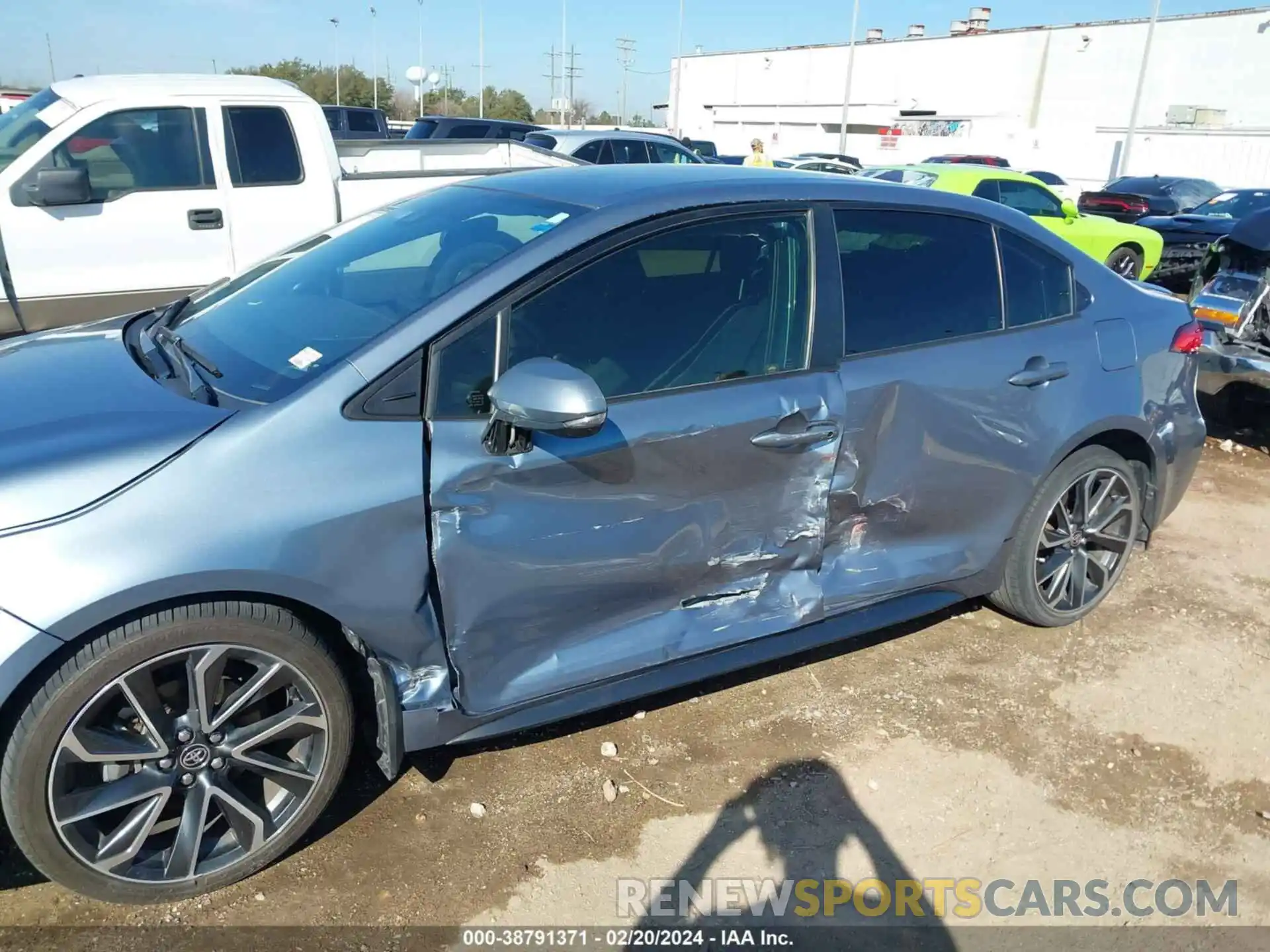 6 Photograph of a damaged car JTDS4RCE6LJ033804 TOYOTA COROLLA 2020