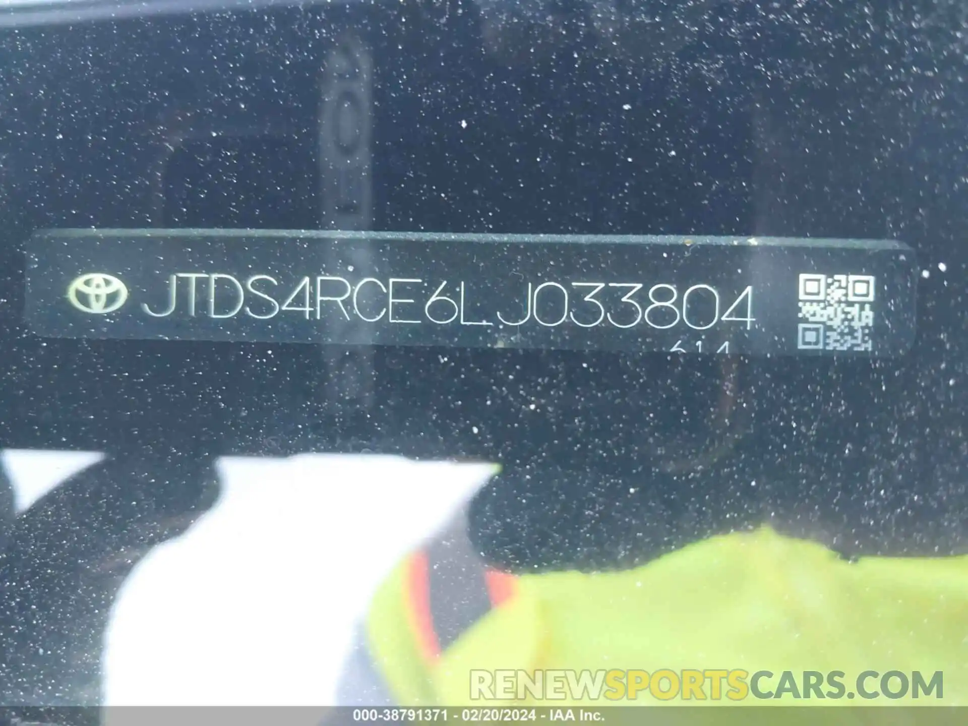 9 Photograph of a damaged car JTDS4RCE6LJ033804 TOYOTA COROLLA 2020