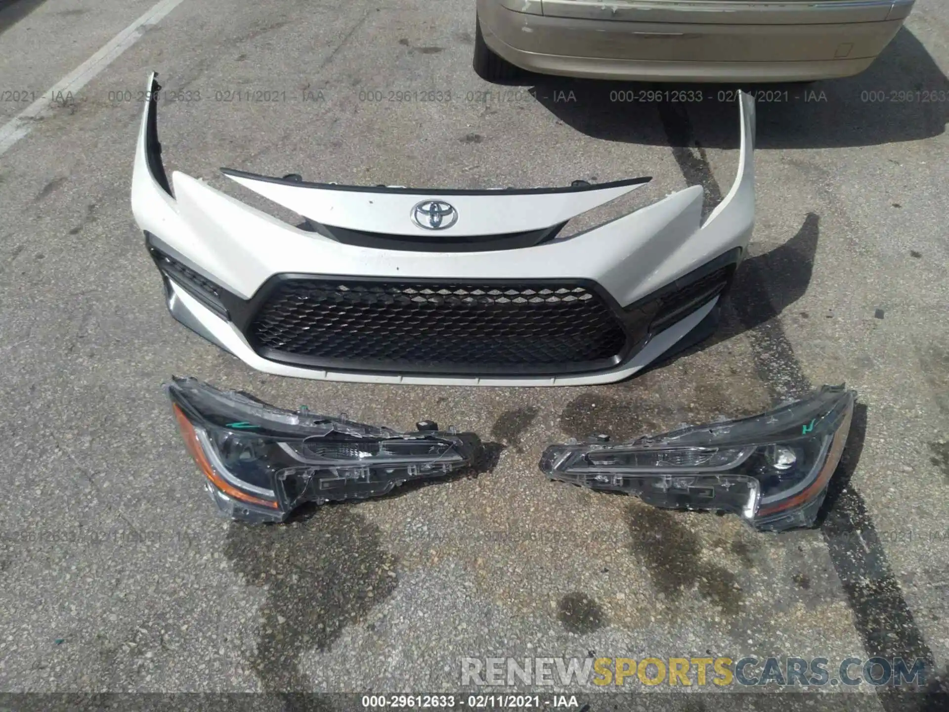 12 Photograph of a damaged car JTDS4RCE6LJ038727 TOYOTA COROLLA 2020