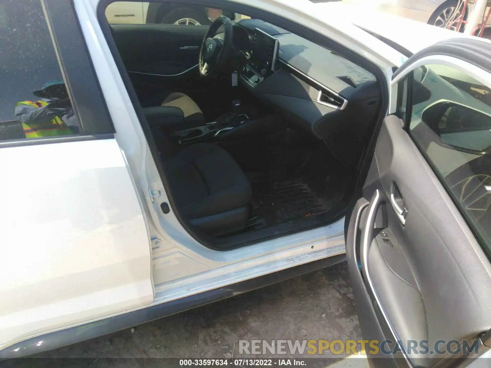 5 Photograph of a damaged car JTDS4RCE6LJ041014 TOYOTA COROLLA 2020