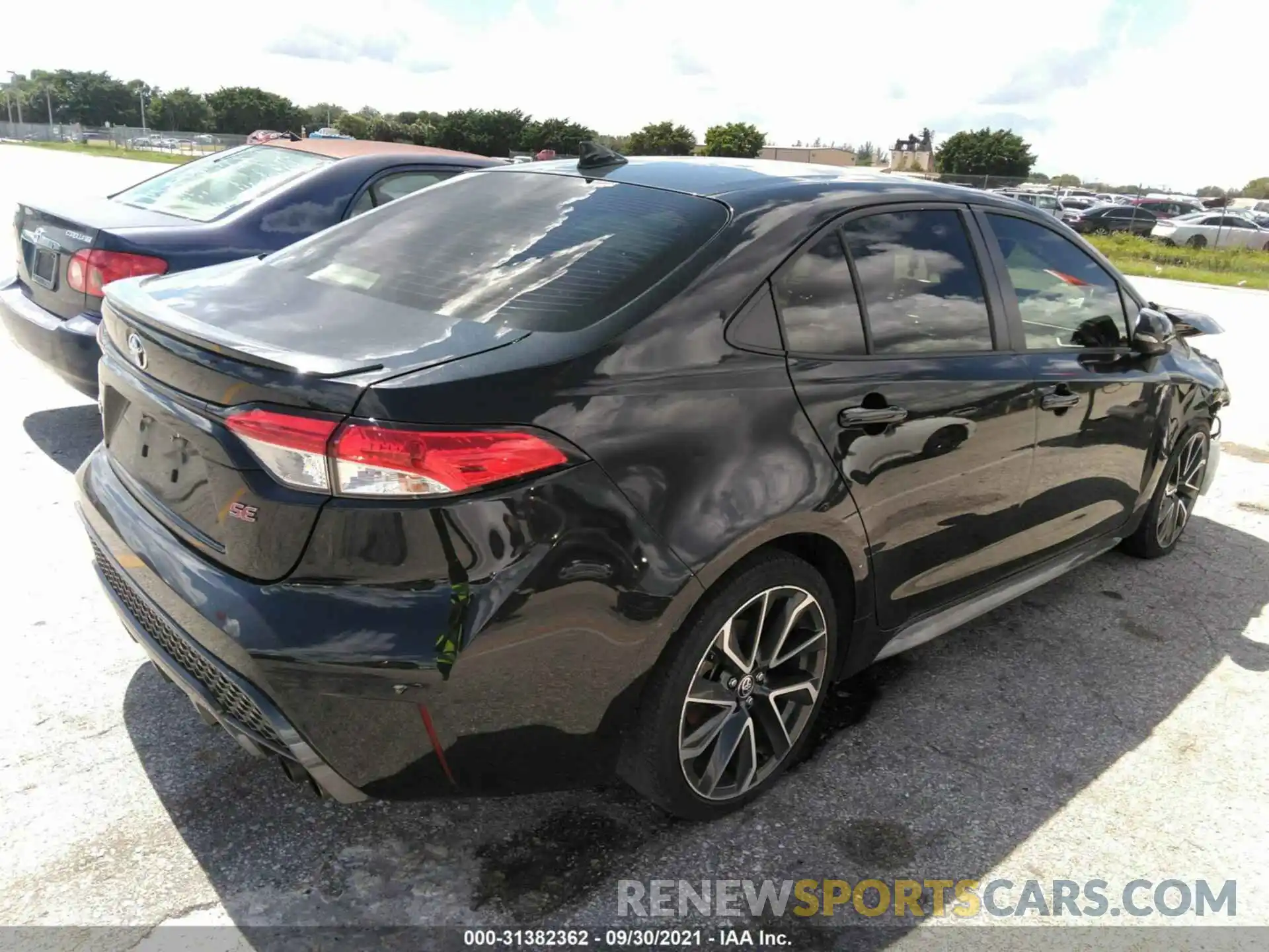 4 Photograph of a damaged car JTDS4RCE6LJ050246 TOYOTA COROLLA 2020