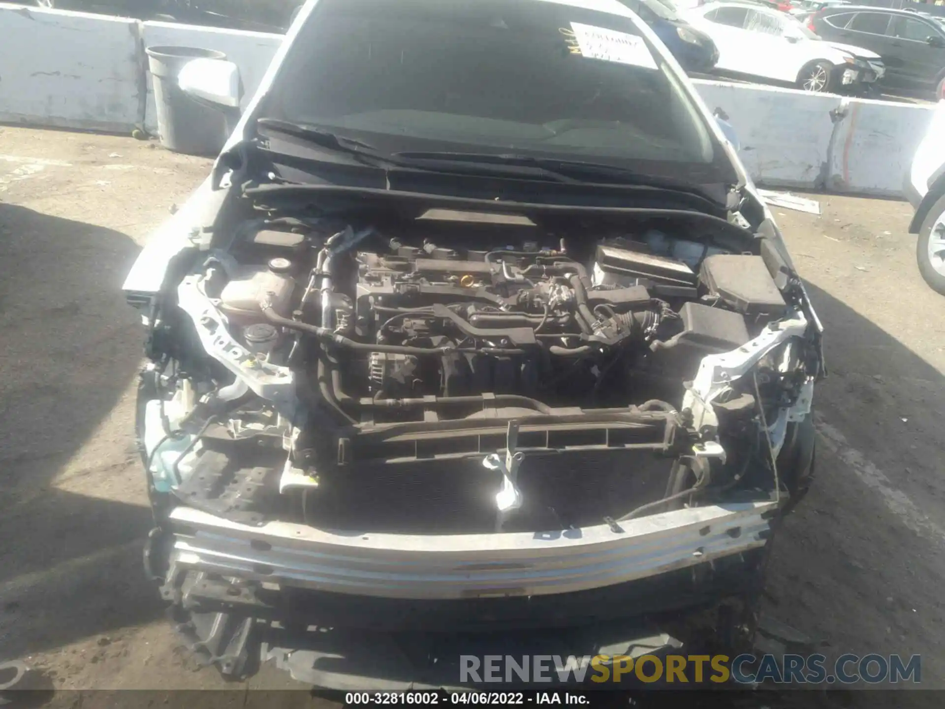 6 Photograph of a damaged car JTDS4RCE6LJ051803 TOYOTA COROLLA 2020