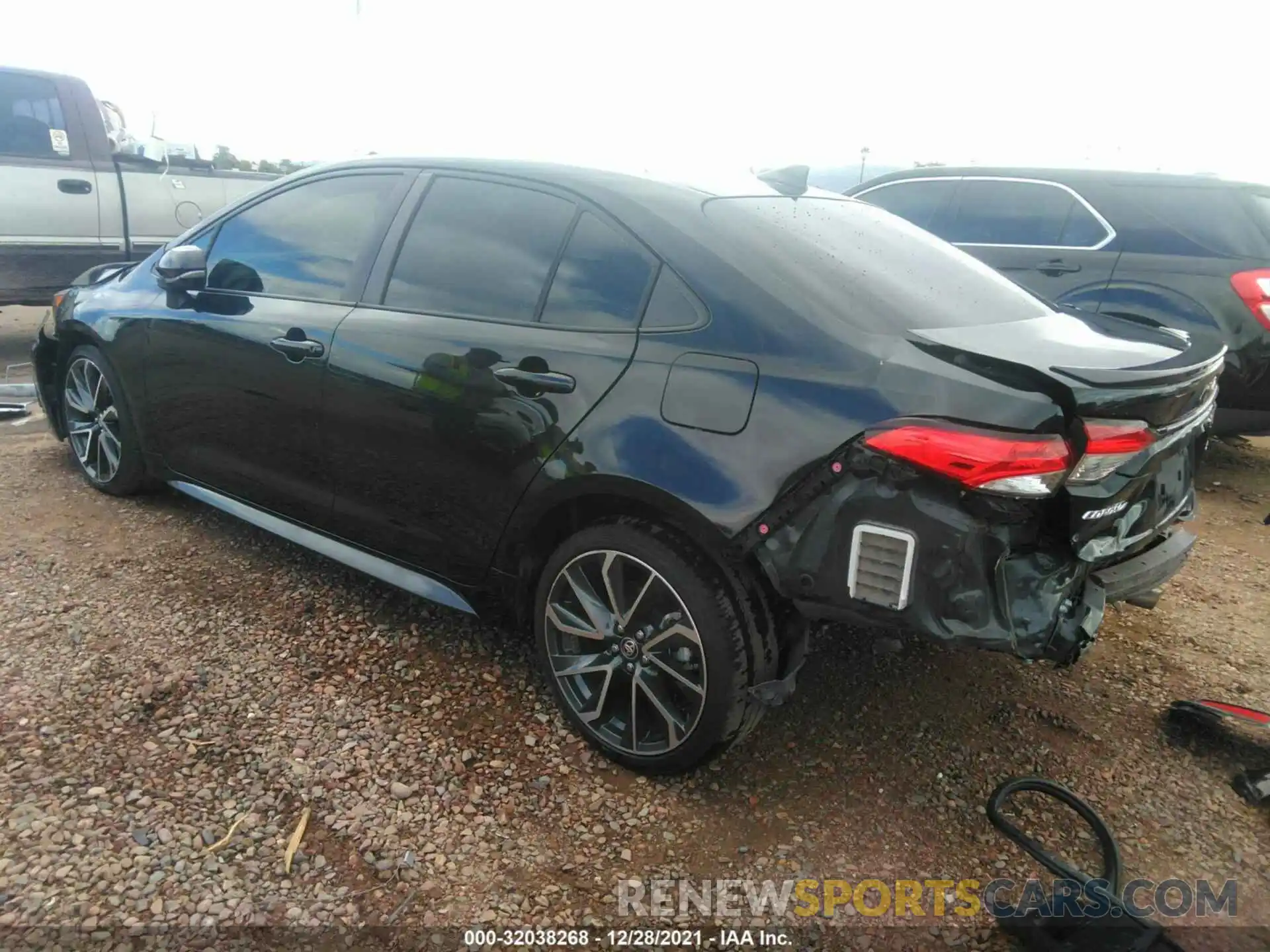 3 Photograph of a damaged car JTDS4RCE7LJ002951 TOYOTA COROLLA 2020