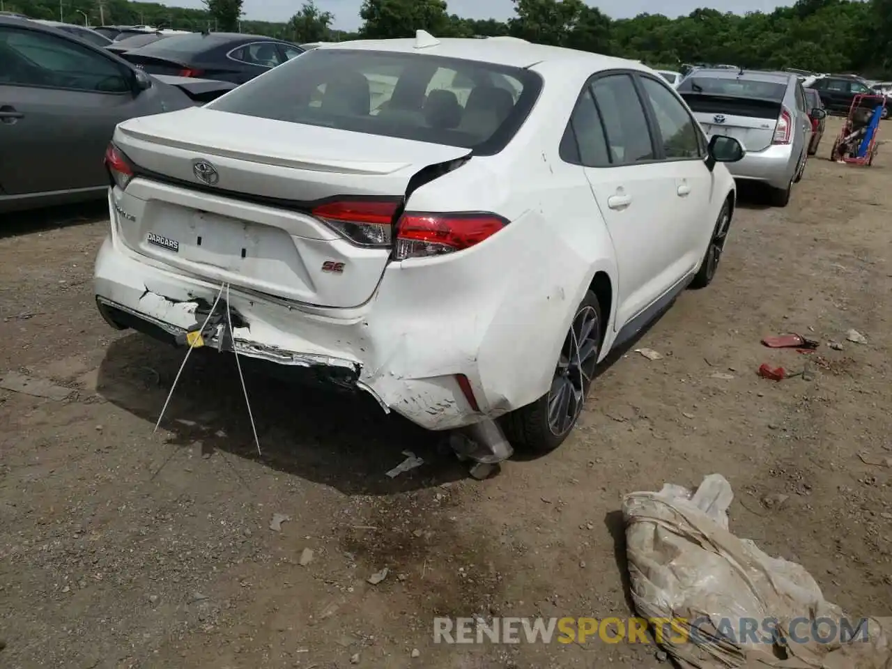 4 Photograph of a damaged car JTDS4RCE7LJ004117 TOYOTA COROLLA 2020