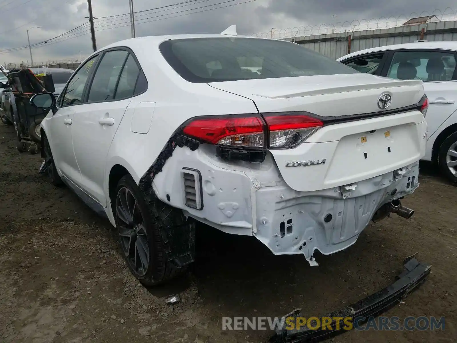 3 Photograph of a damaged car JTDS4RCE7LJ007096 TOYOTA COROLLA 2020