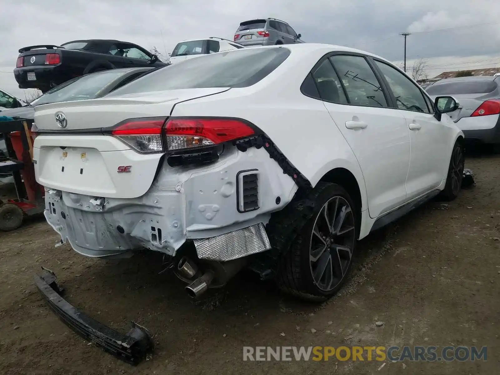 4 Photograph of a damaged car JTDS4RCE7LJ007096 TOYOTA COROLLA 2020