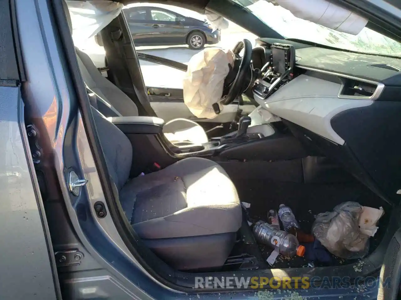 5 Photograph of a damaged car JTDS4RCE7LJ016106 TOYOTA COROLLA 2020