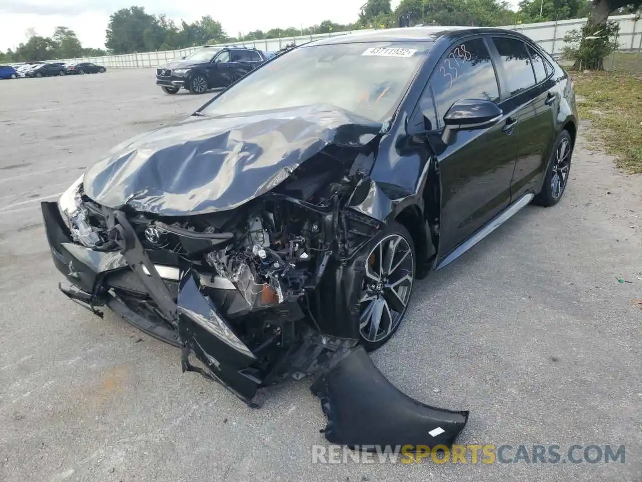 2 Photograph of a damaged car JTDS4RCE7LJ016137 TOYOTA COROLLA 2020