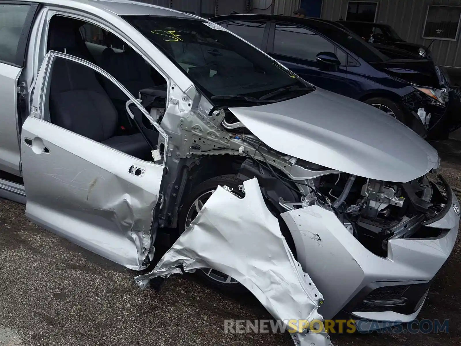 9 Photograph of a damaged car JTDS4RCE7LJ016204 TOYOTA COROLLA 2020