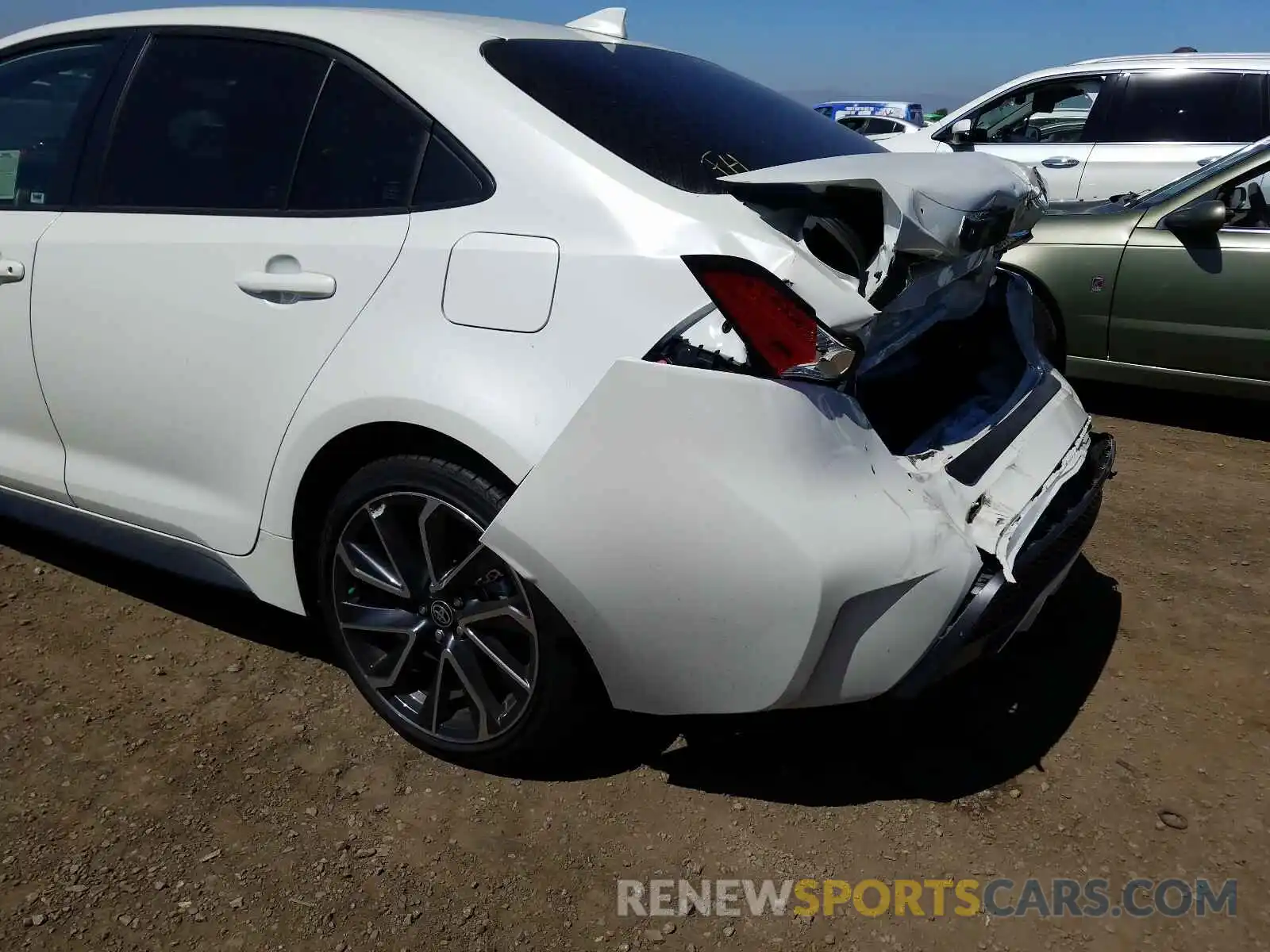 9 Photograph of a damaged car JTDS4RCE7LJ018017 TOYOTA COROLLA 2020